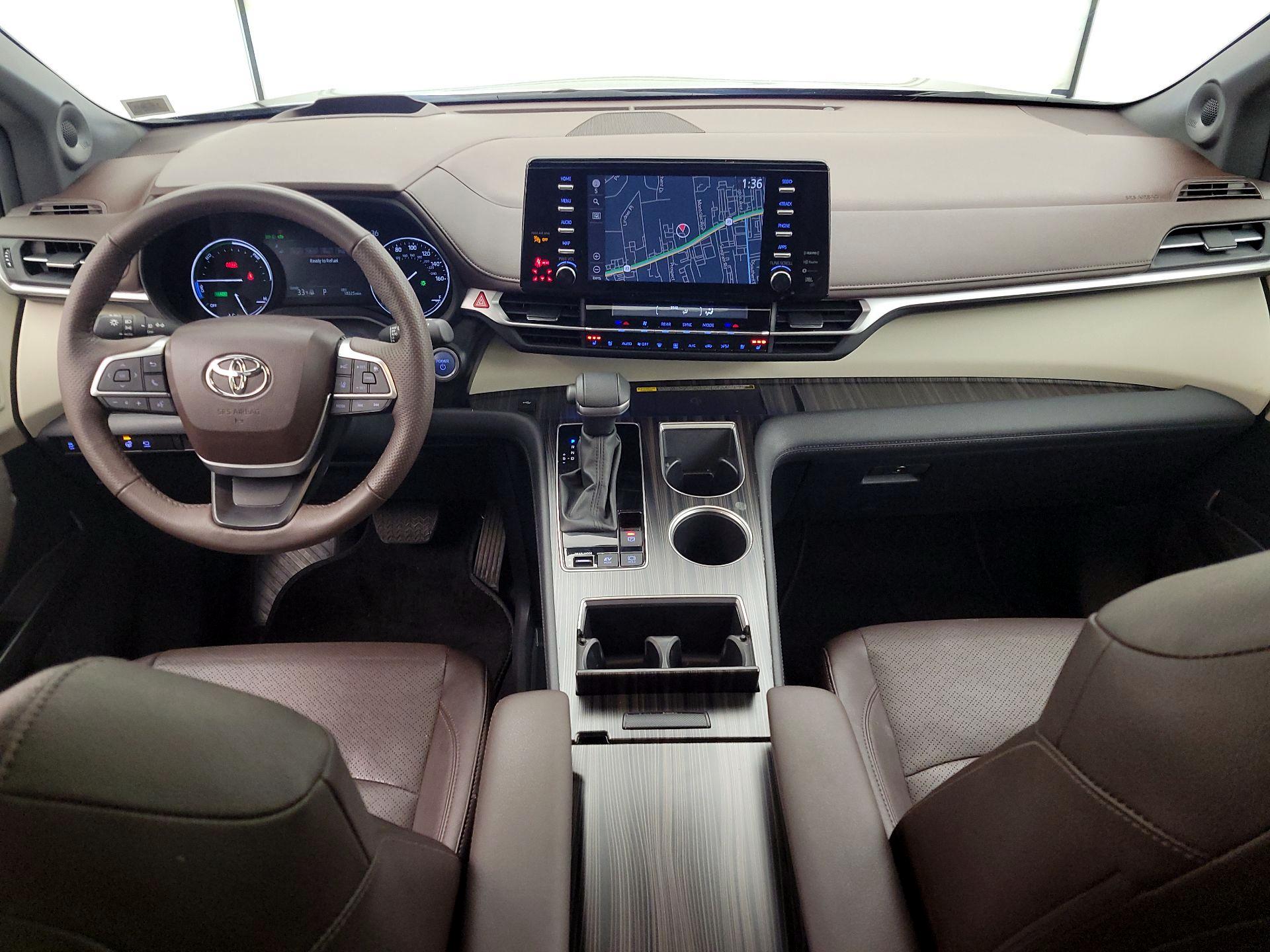 Thumbnail: 2024 Toyota Sienna - 9