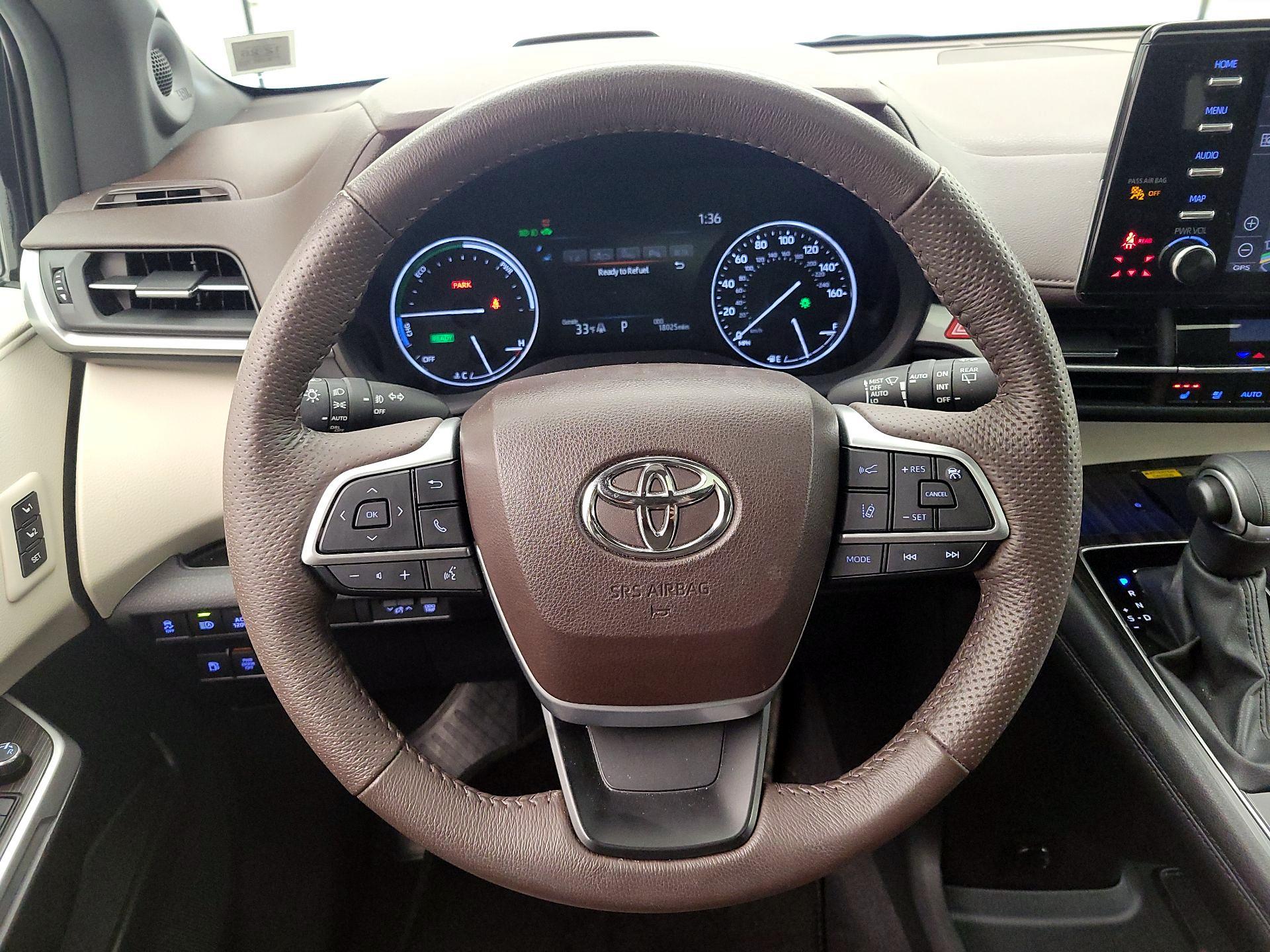 Thumbnail: 2024 Toyota Sienna - 10