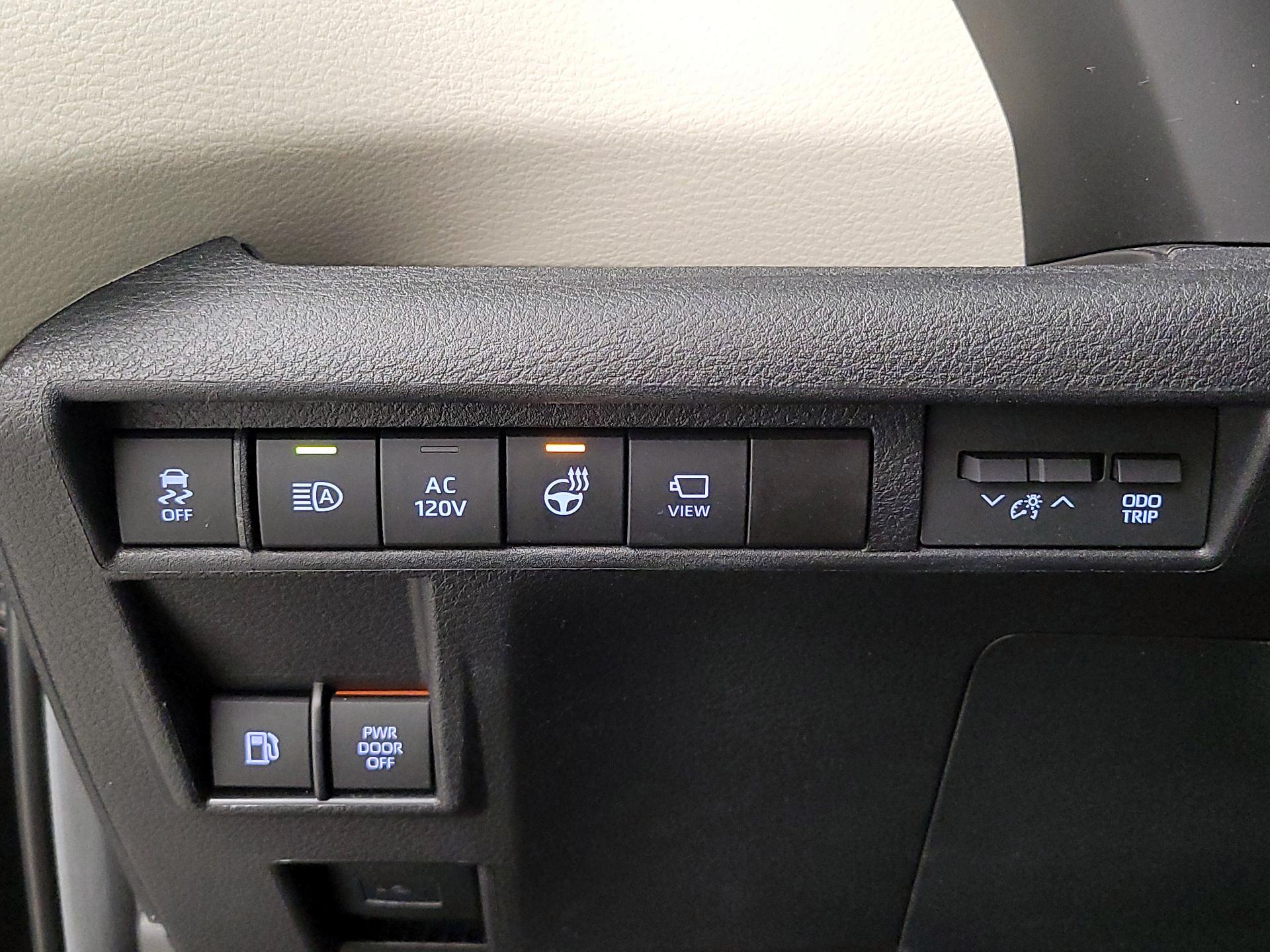 Thumbnail: 2024 Toyota Sienna - 13