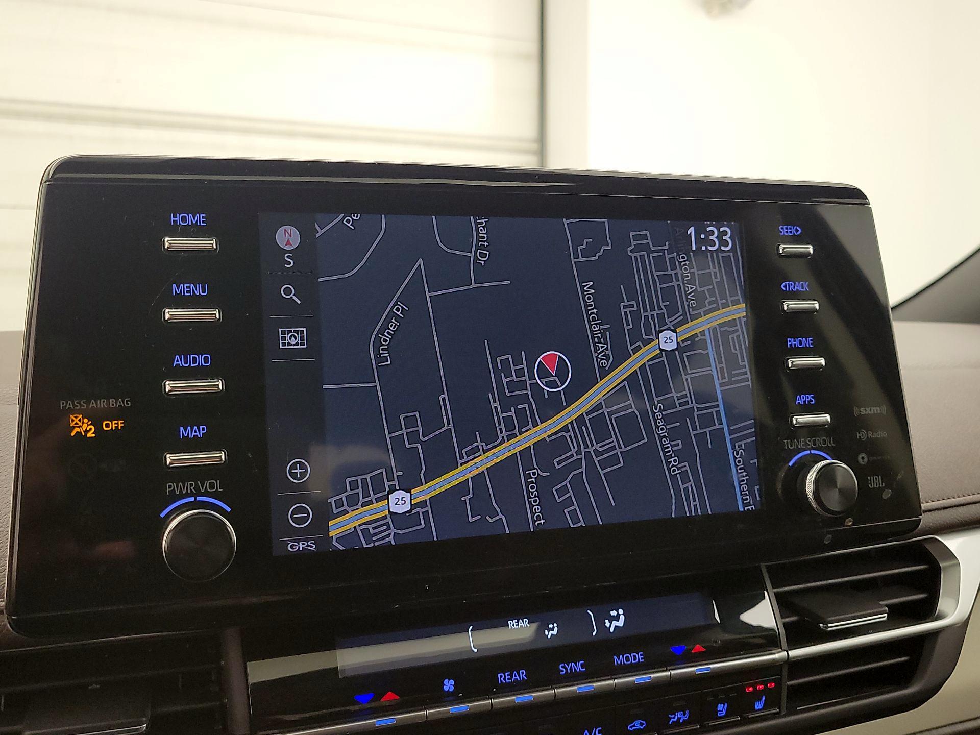 Thumbnail: 2024 Toyota Sienna - 14