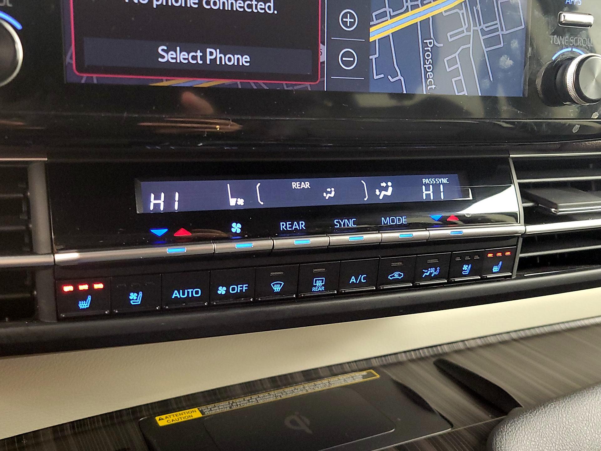 Thumbnail: 2024 Toyota Sienna - 17