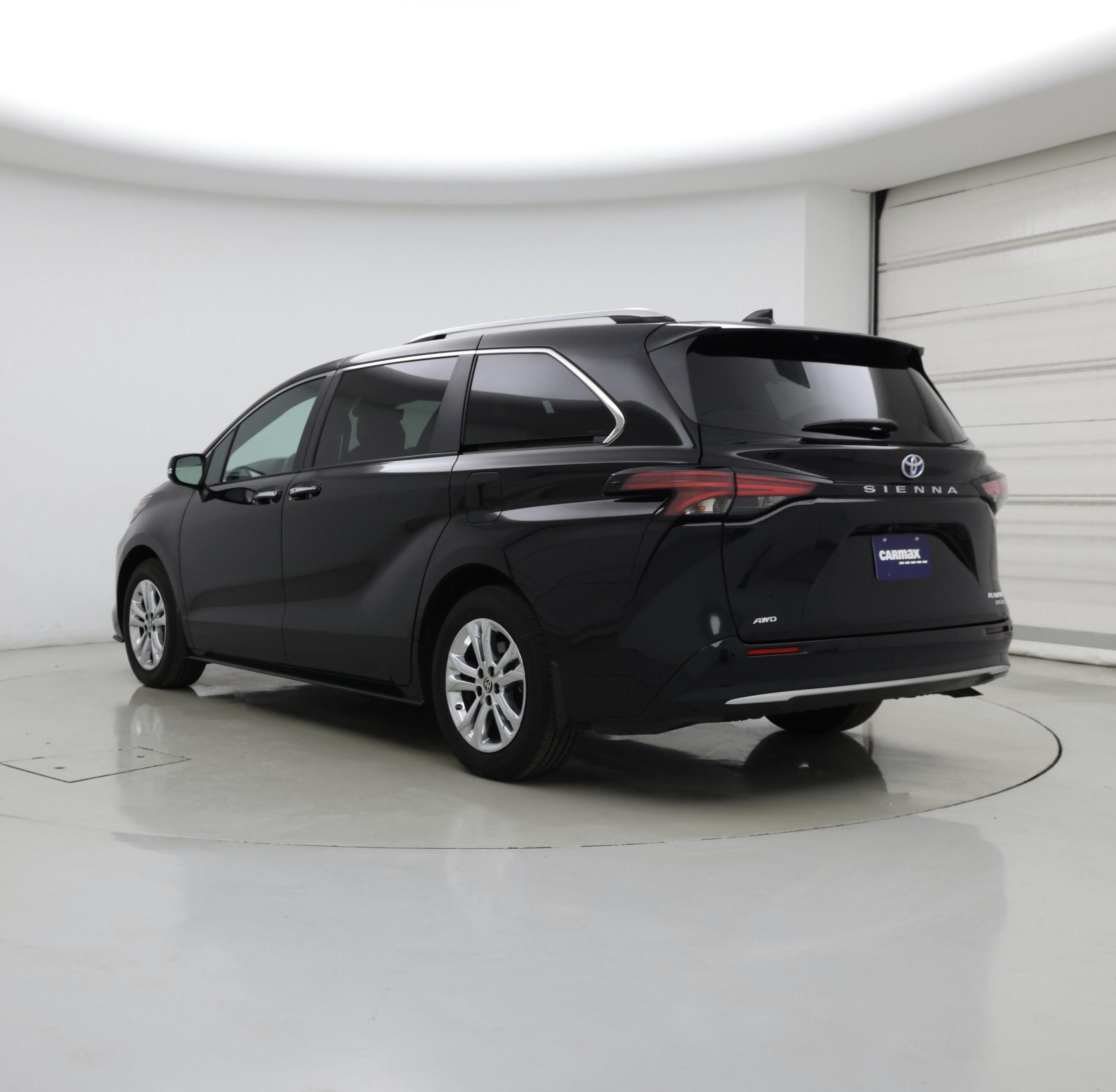 Thumbnail: 2024 Toyota Sienna - 2