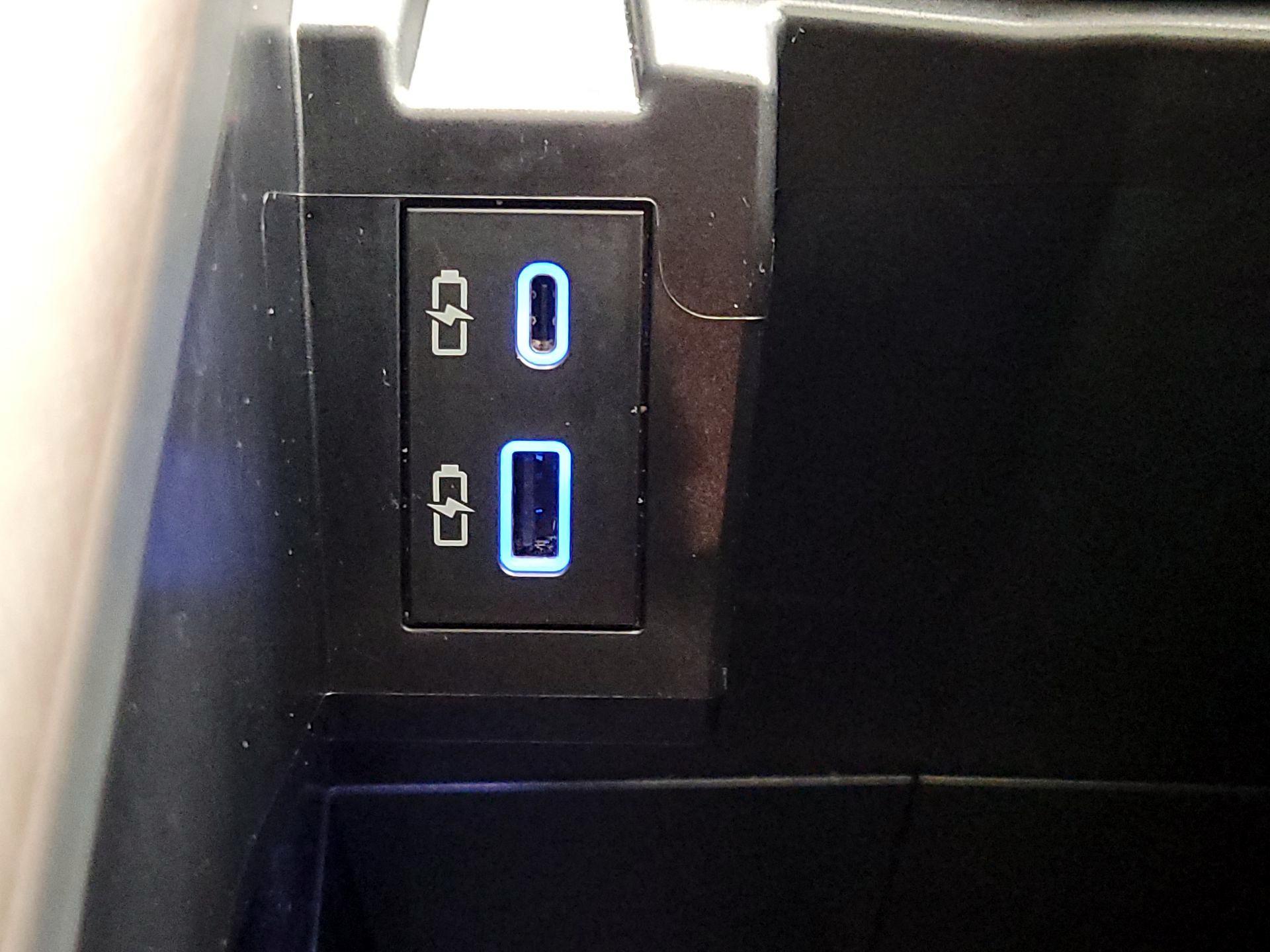 Thumbnail: 2024 Toyota Sienna - 19