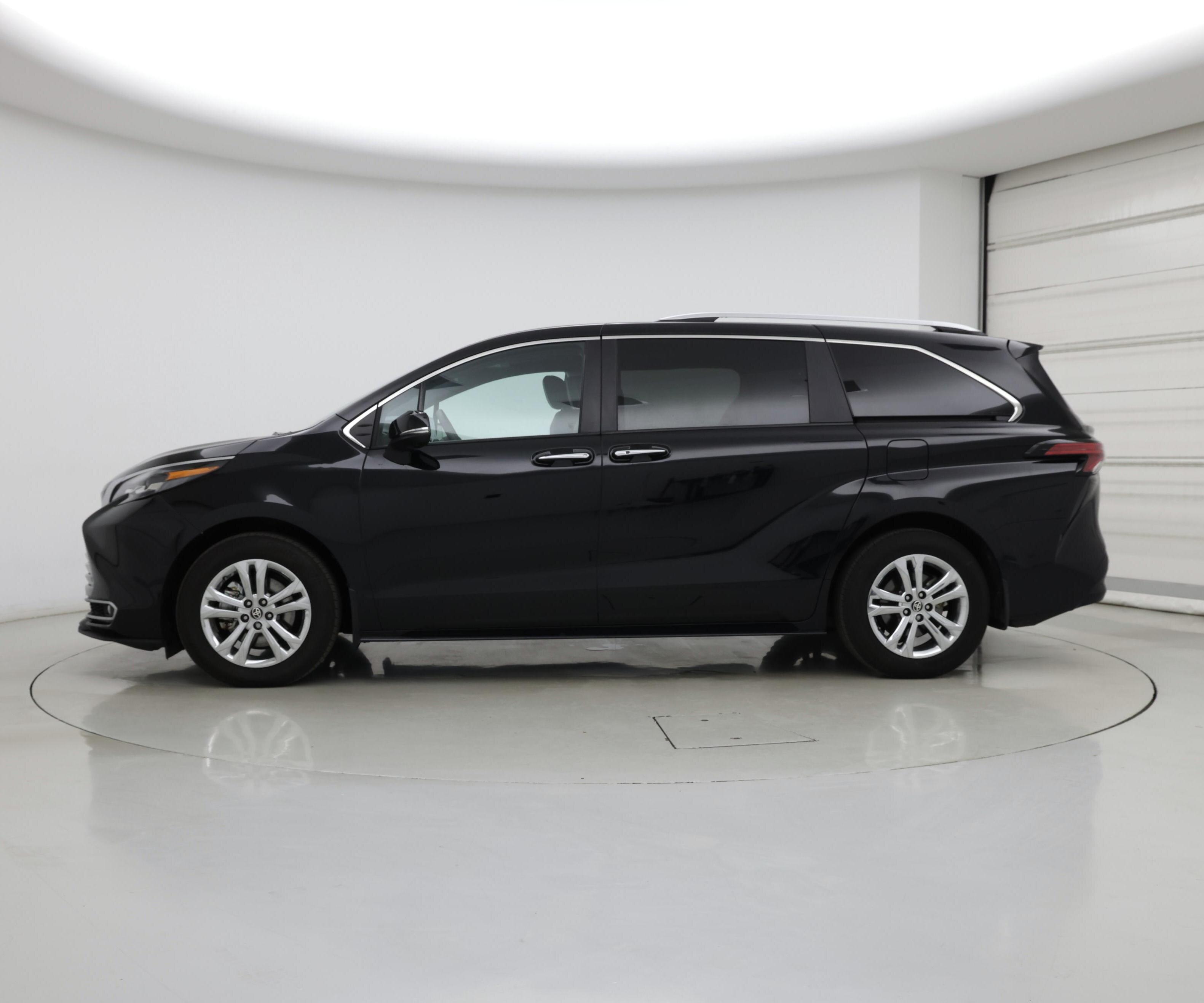 Thumbnail: 2024 Toyota Sienna - 3