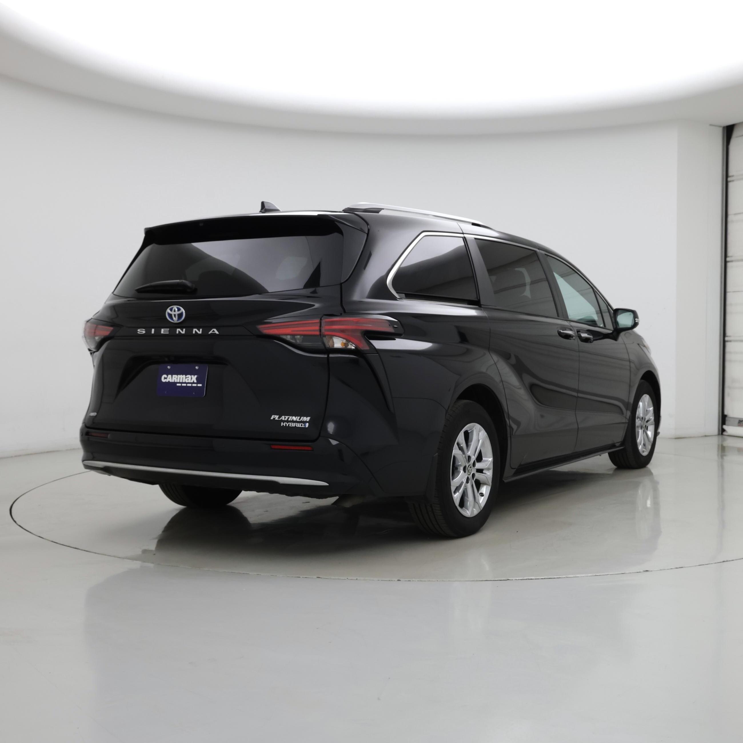 Thumbnail: 2024 Toyota Sienna - 8