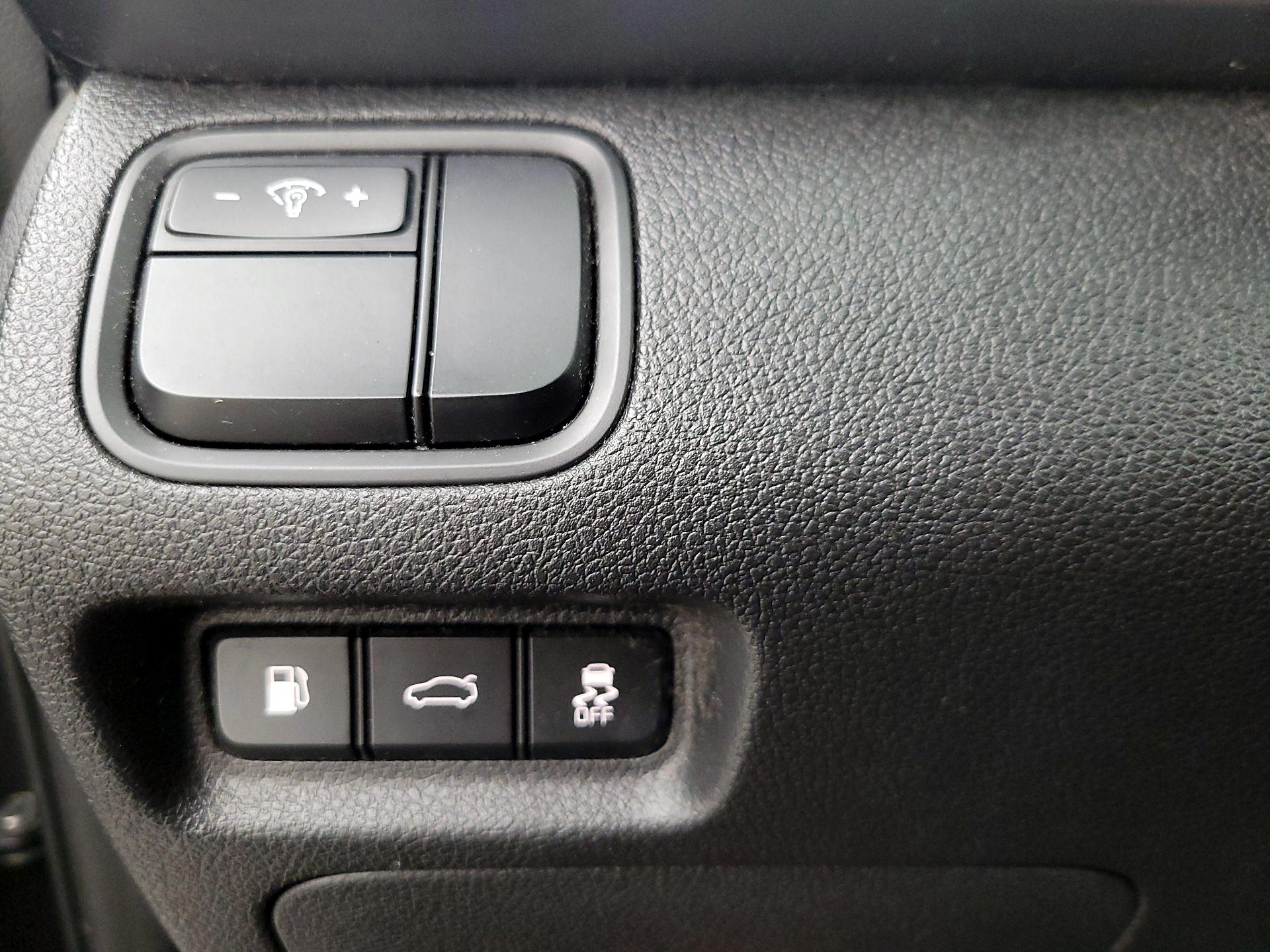 Thumbnail: 2017 Kia Optima - 13