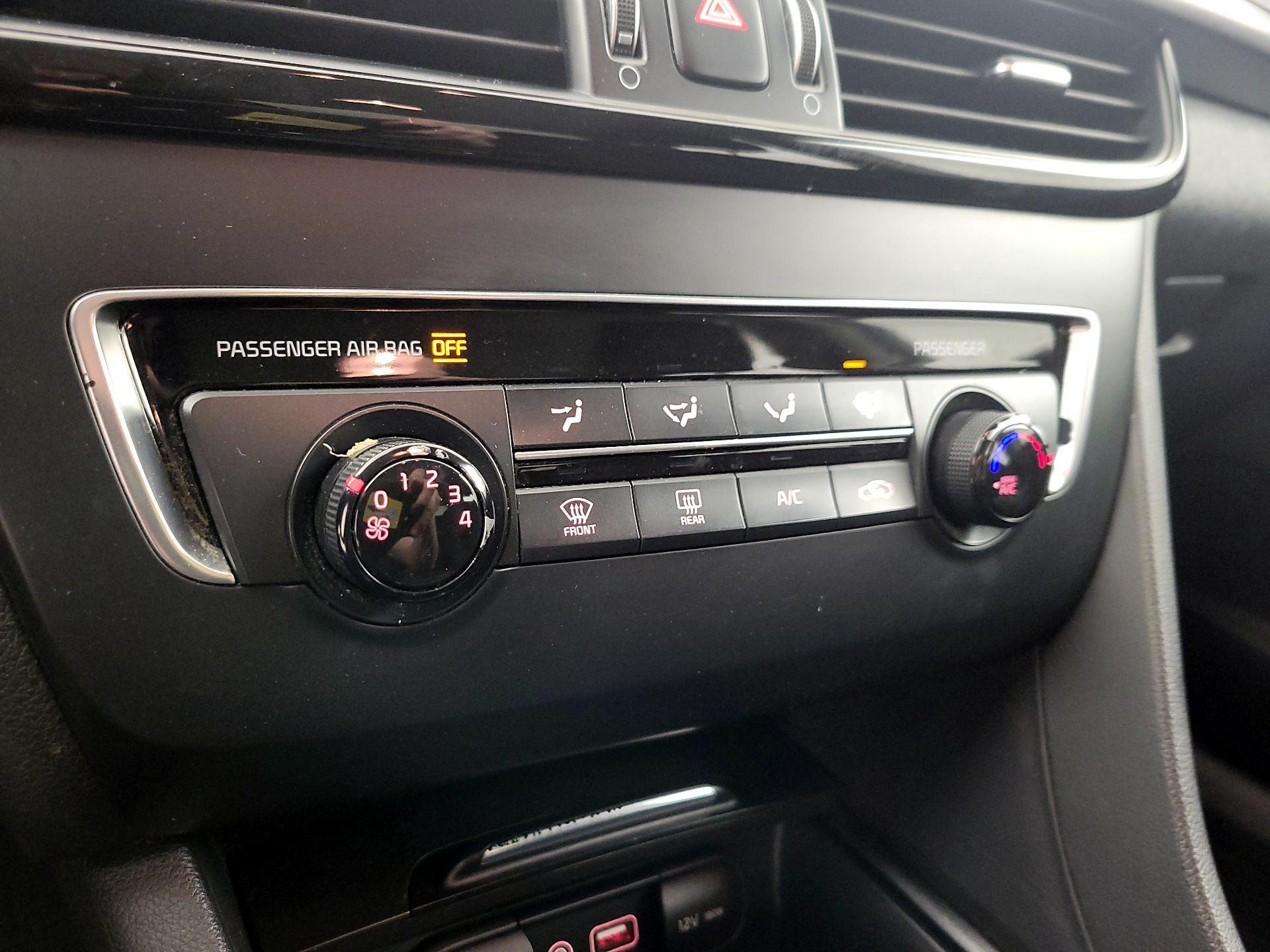 Thumbnail: 2017 Kia Optima - 16