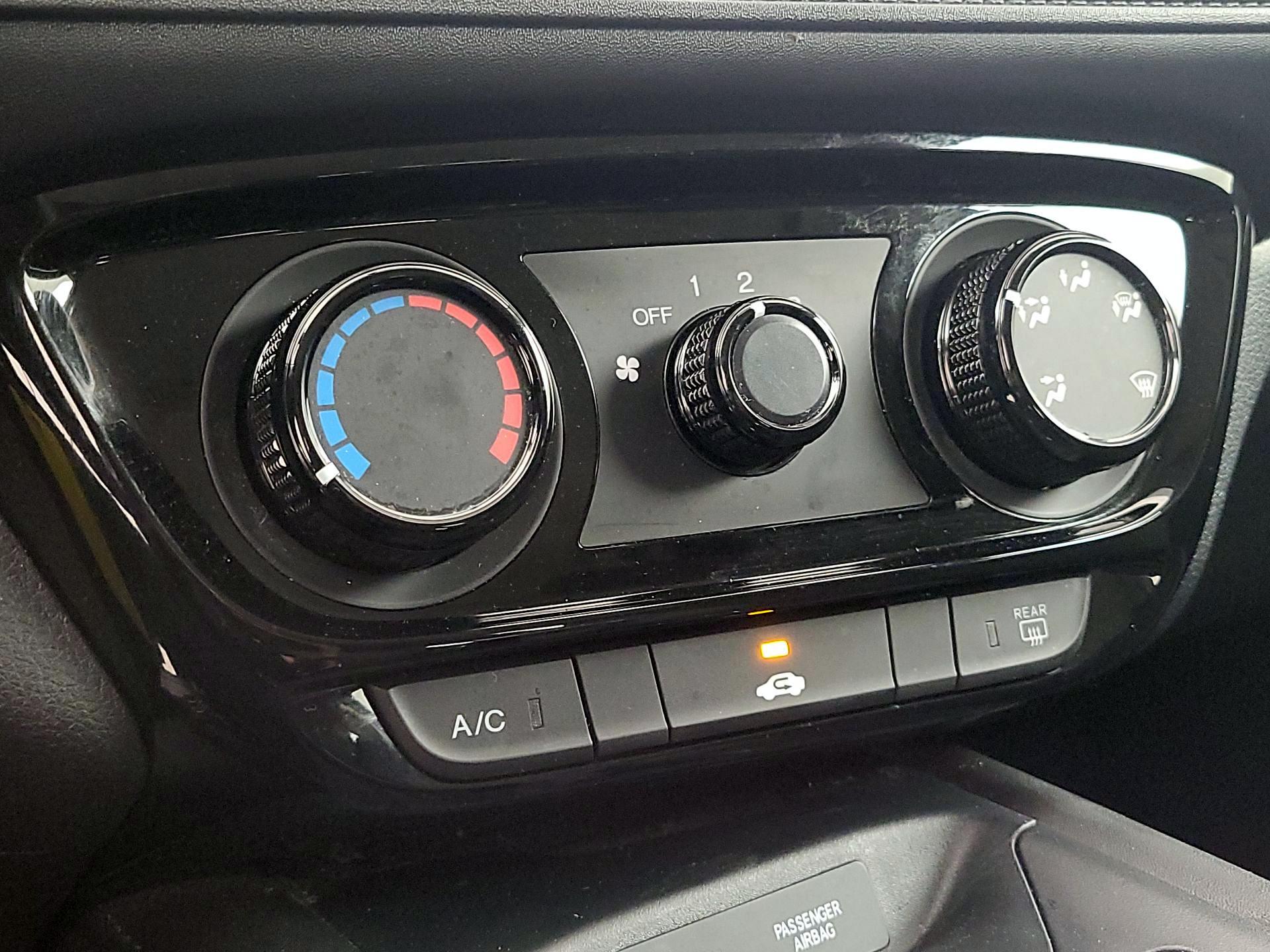 Thumbnail: 2019 Honda HR-V - 16