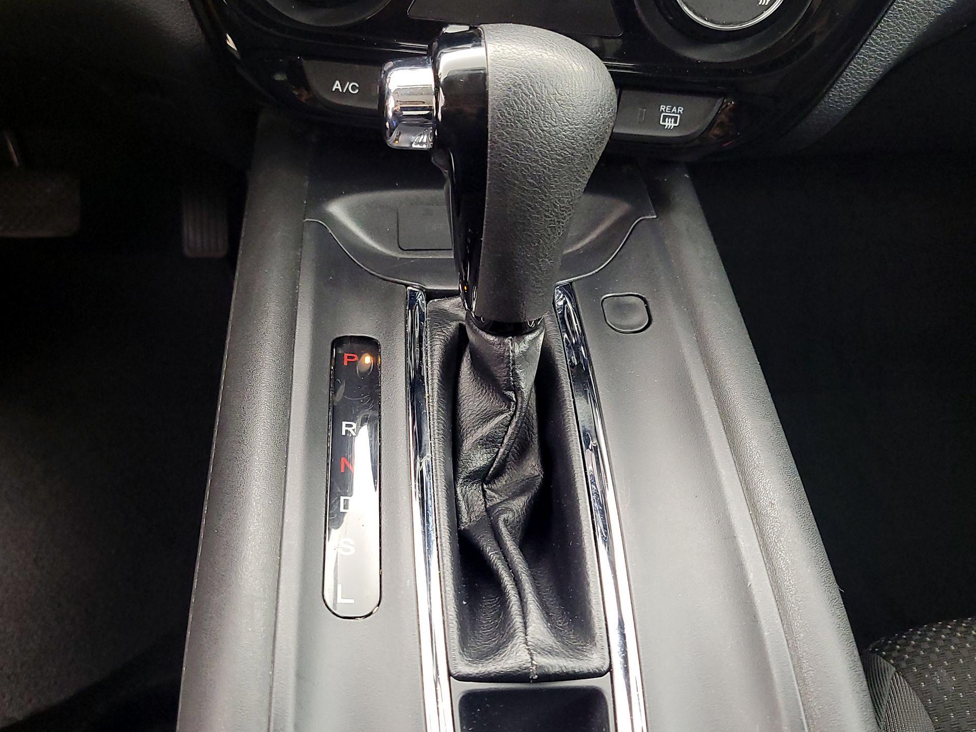 Thumbnail: 2019 Honda HR-V - 17