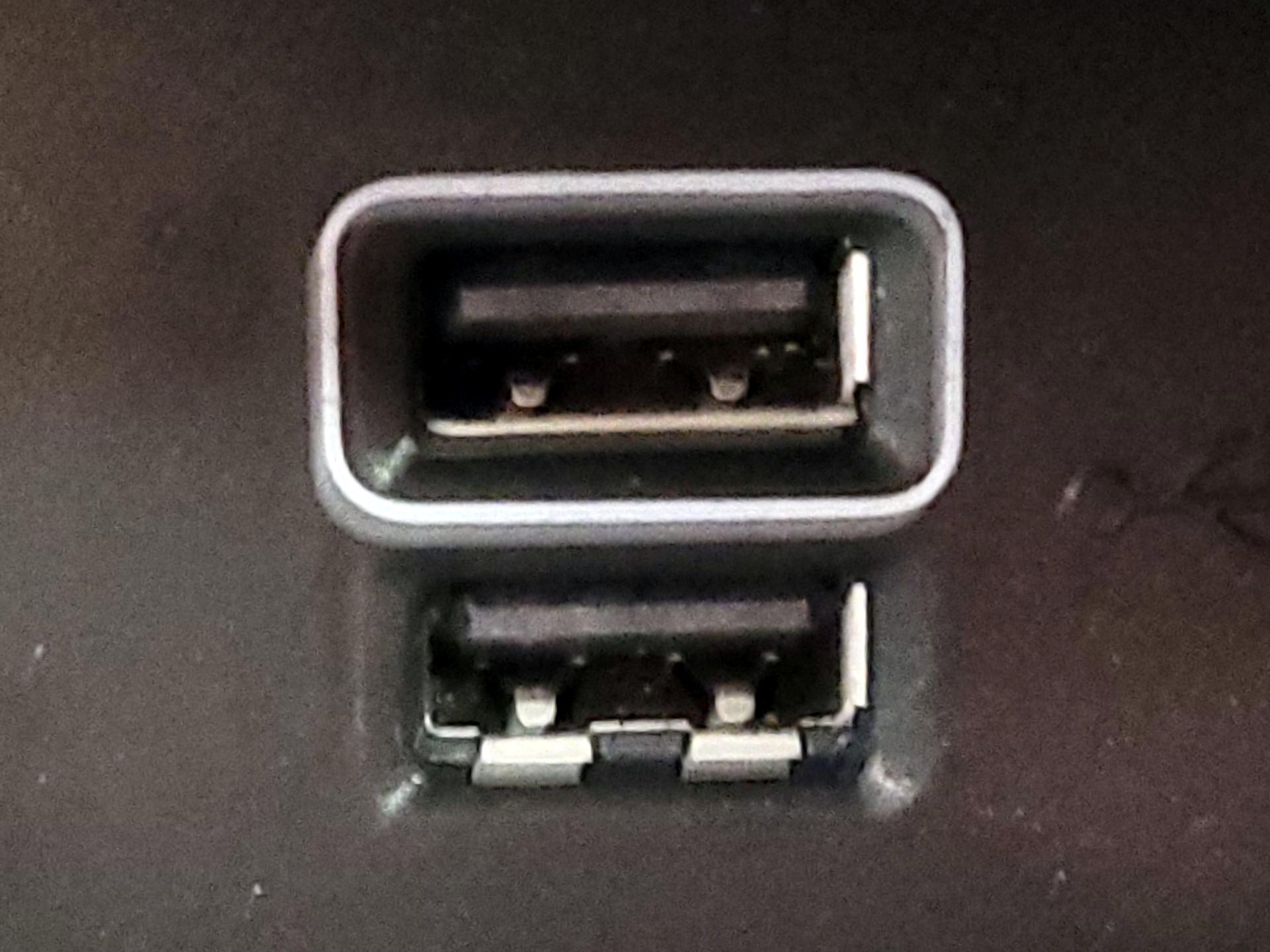 Thumbnail: 2019 Volvo XC40 - 19