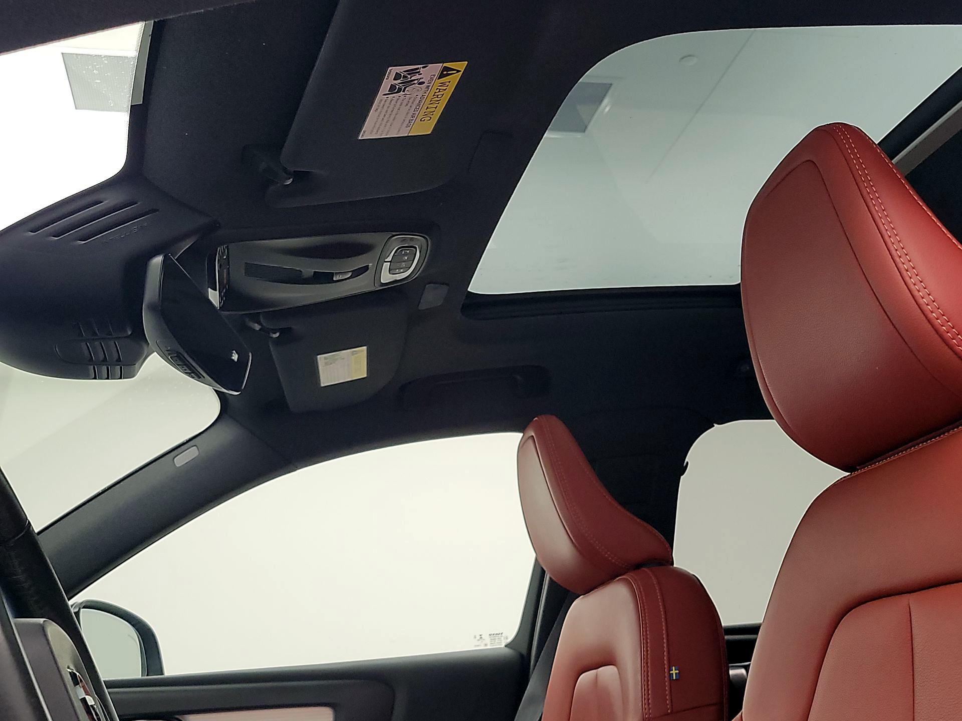 Thumbnail: 2019 Volvo XC40 - 20