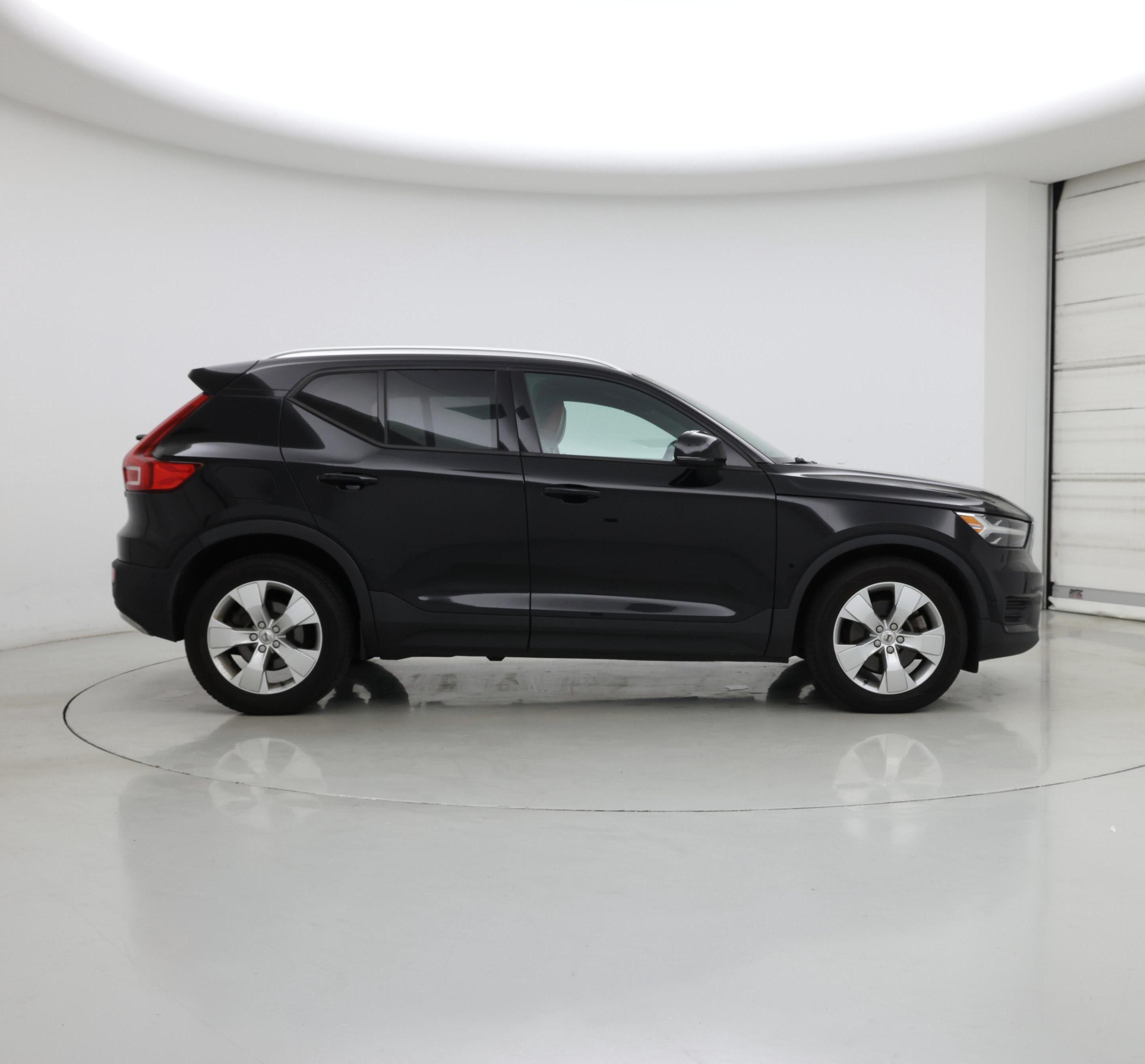 Thumbnail: 2019 Volvo XC40 - 7