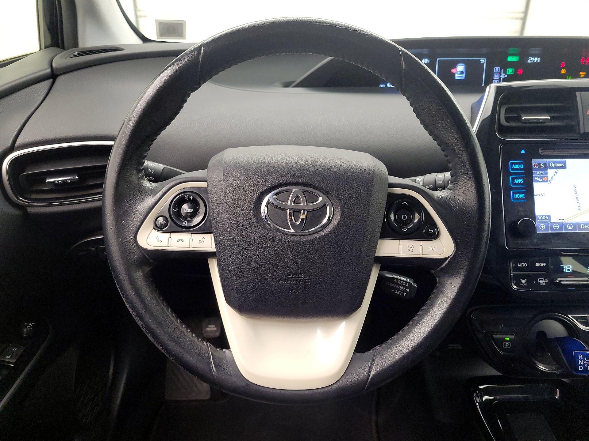 Thumbnail: 2017 Toyota Prius - 10