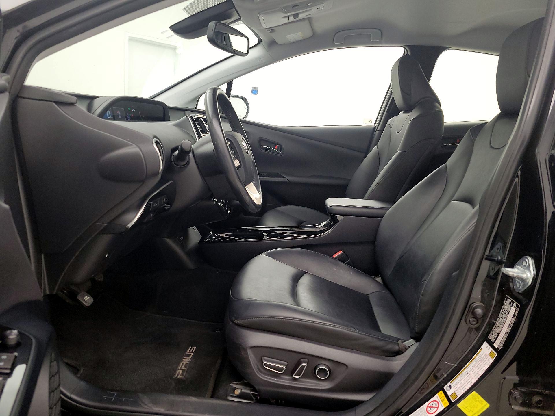 Thumbnail: 2017 Toyota Prius - 11