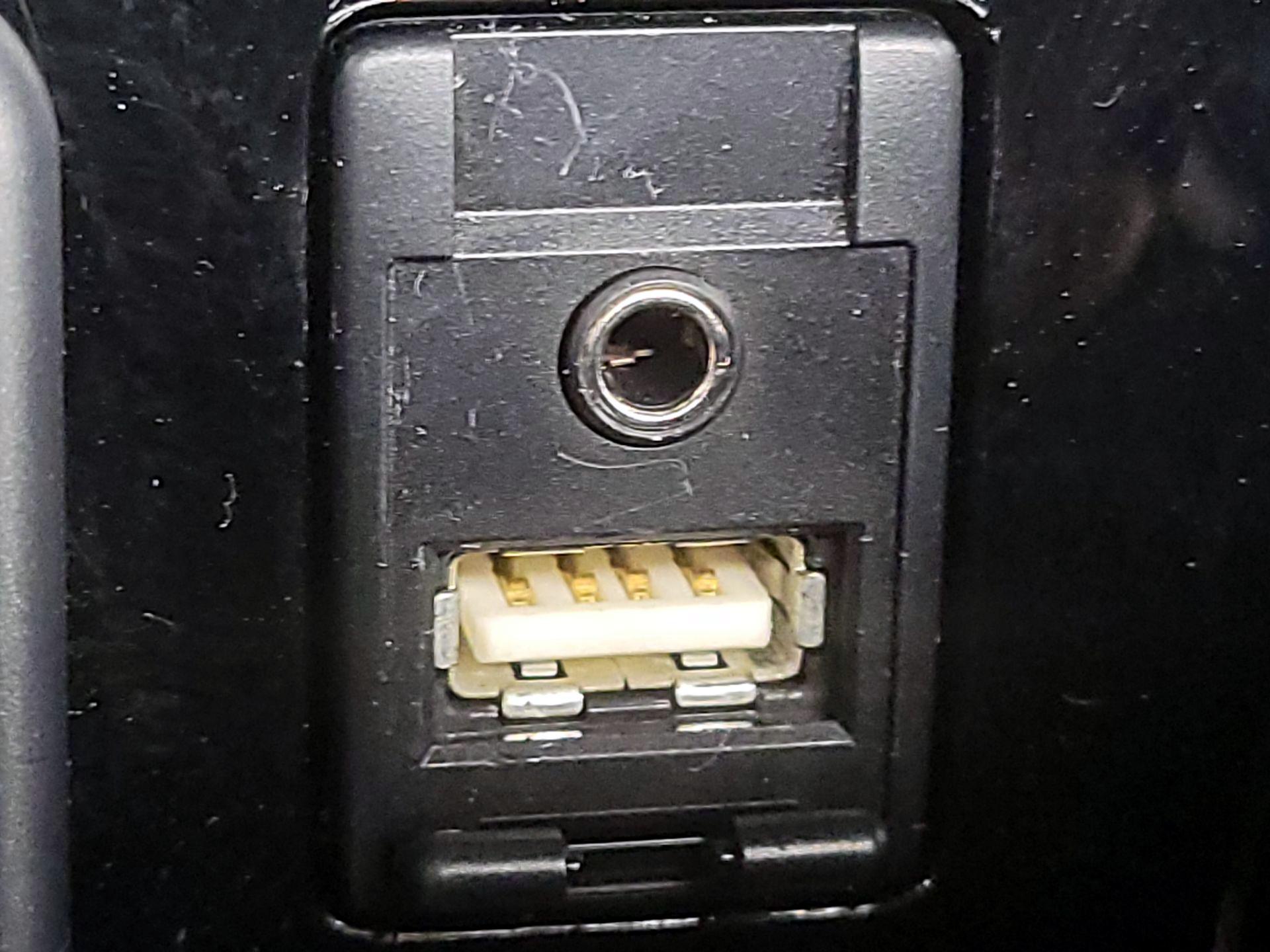 Thumbnail: 2017 Toyota Prius - 19