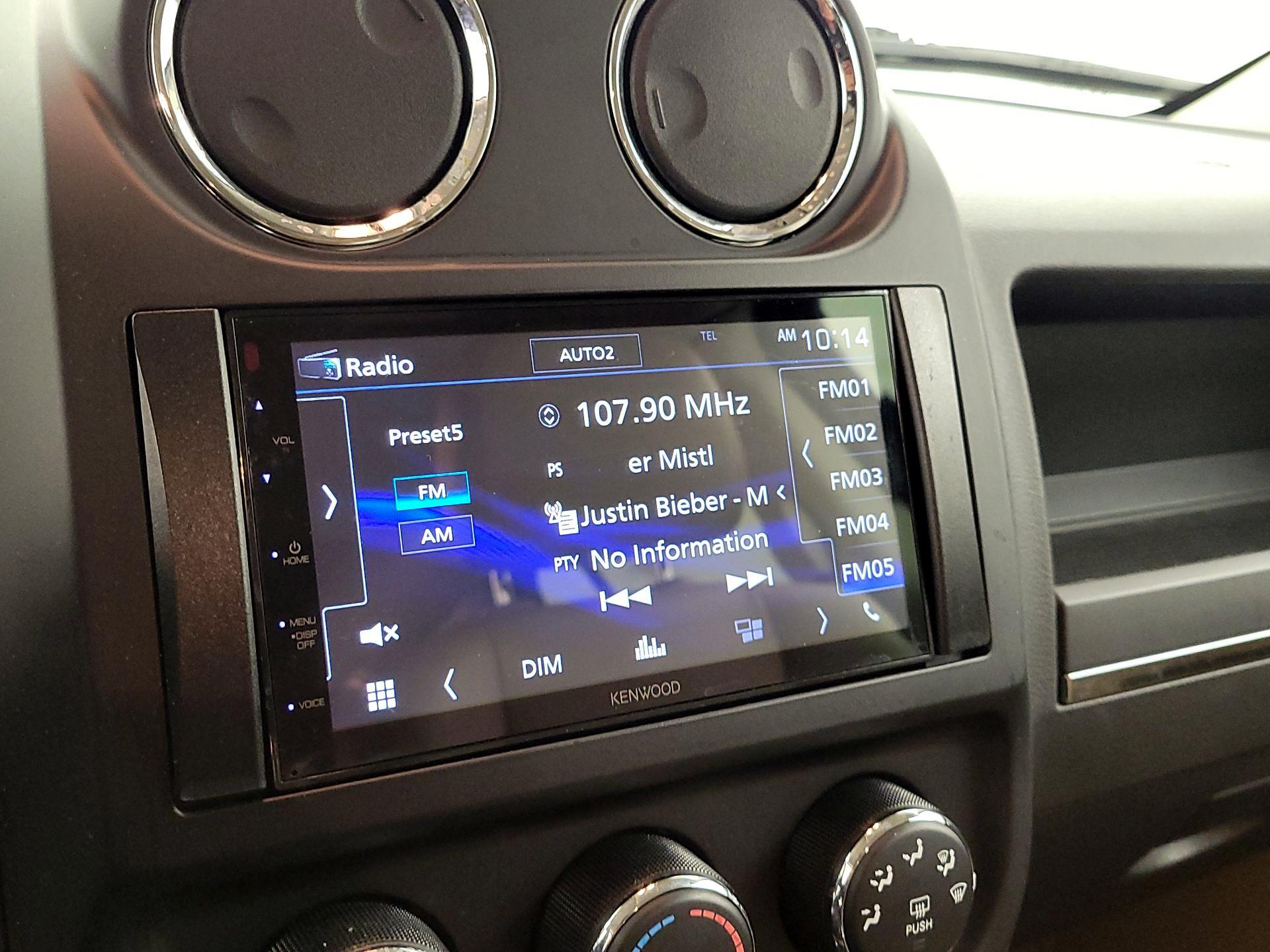 Thumbnail: 2017 Jeep Patriot - 14