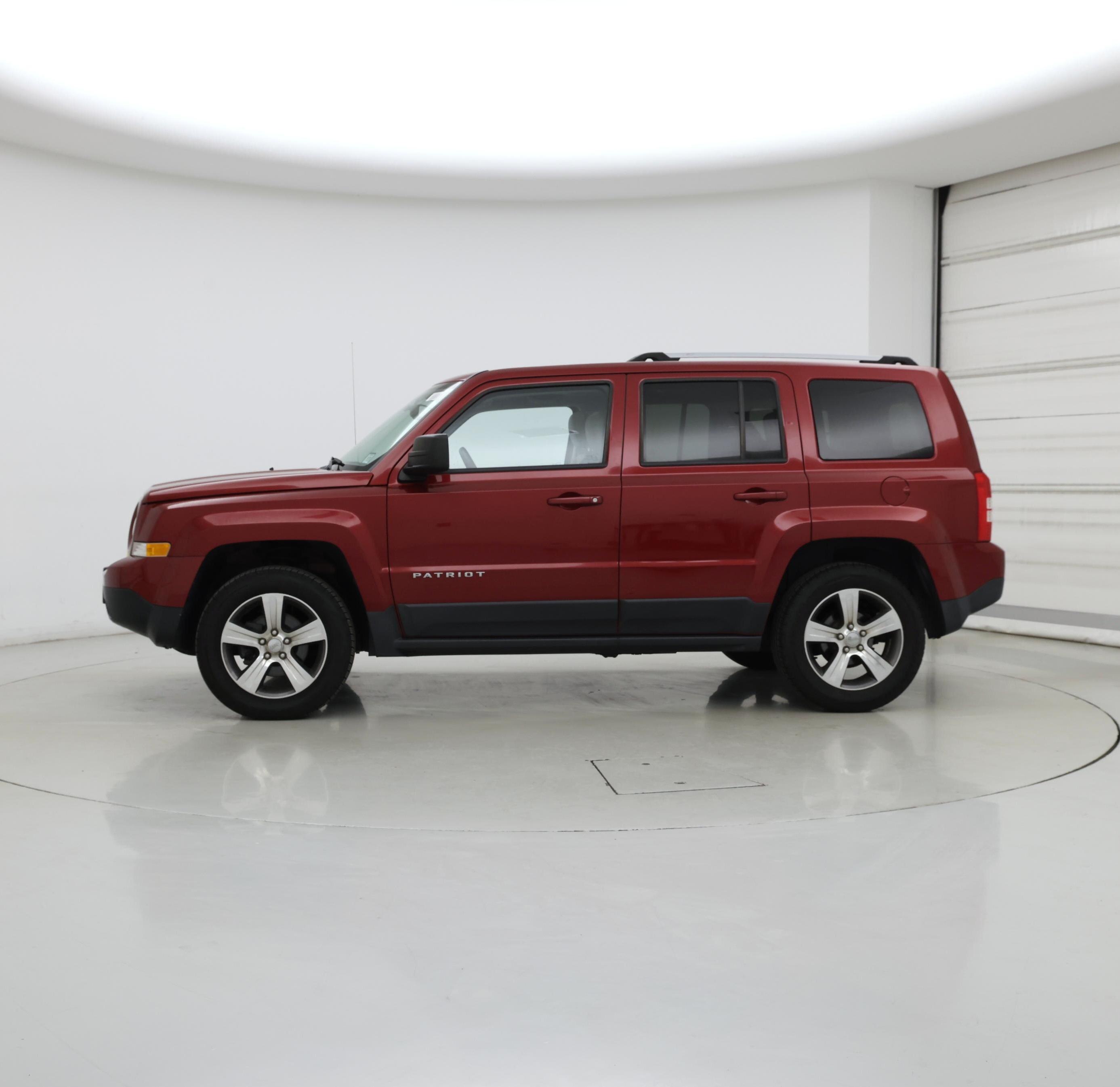 Thumbnail: 2017 Jeep Patriot - 3