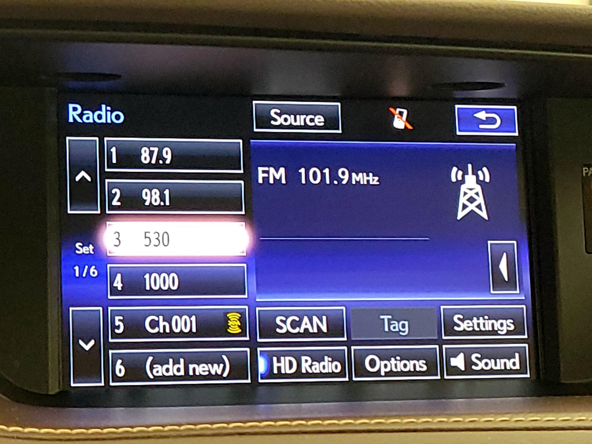 Thumbnail: 2016 Lexus ES - 16