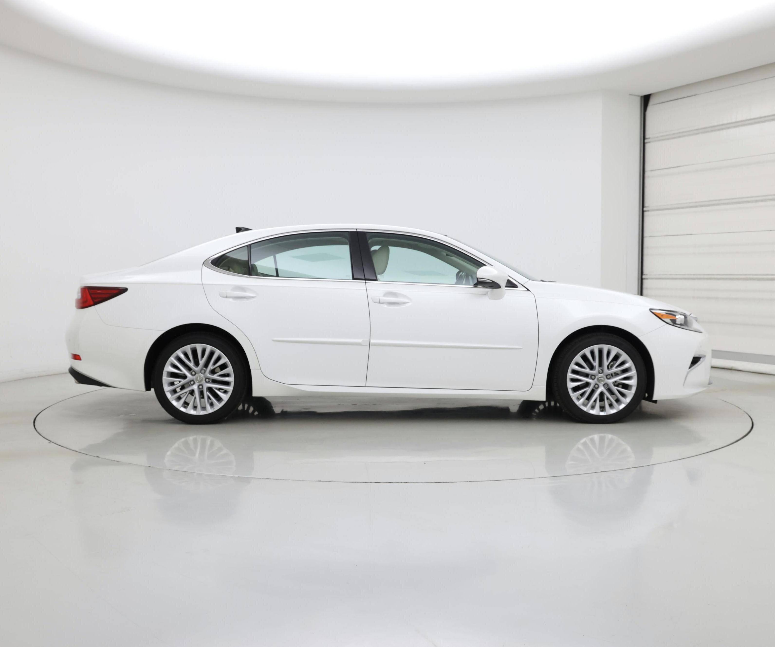 Thumbnail: 2016 Lexus ES - 7