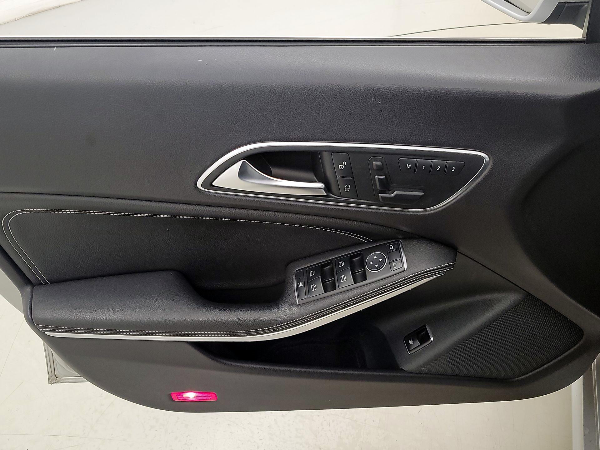 Thumbnail: 2015 Mercedes-Benz CLA - 12