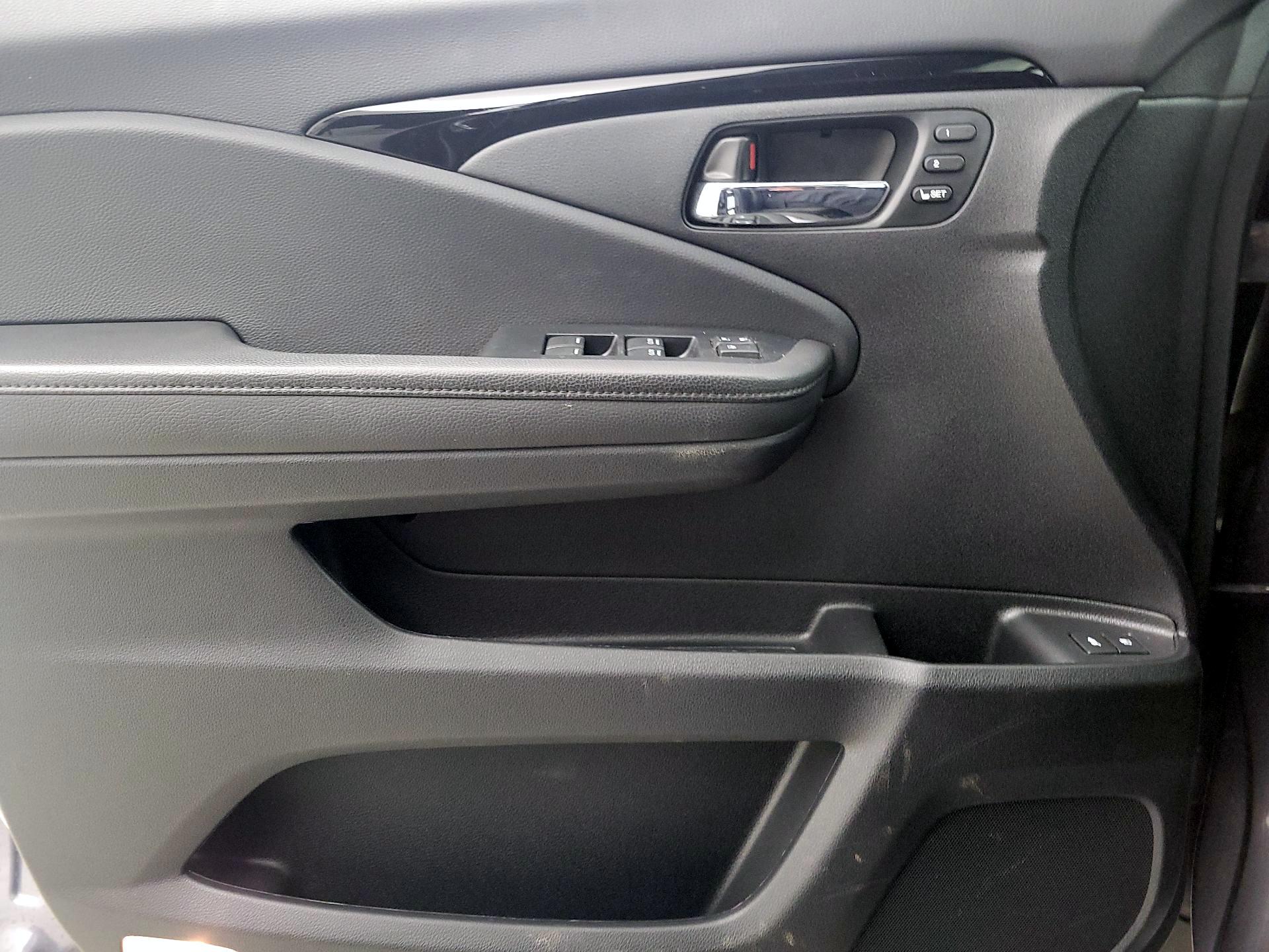 Thumbnail: 2020 Honda Passport - 12