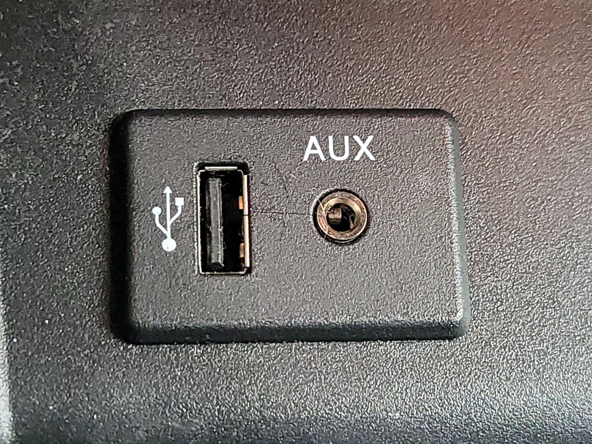 Thumbnail: 2016 Nissan Altima - 18