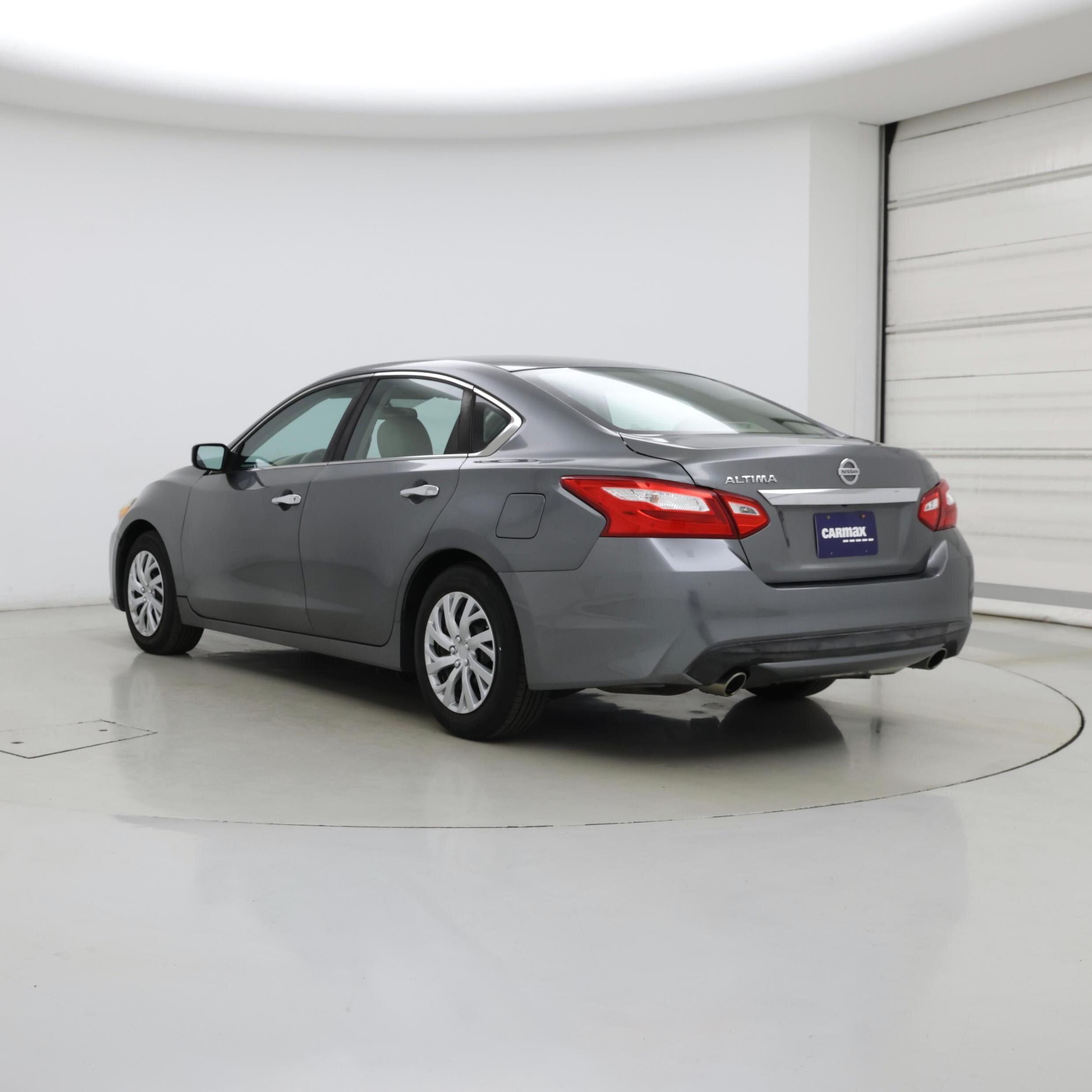 Thumbnail: 2016 Nissan Altima - 2