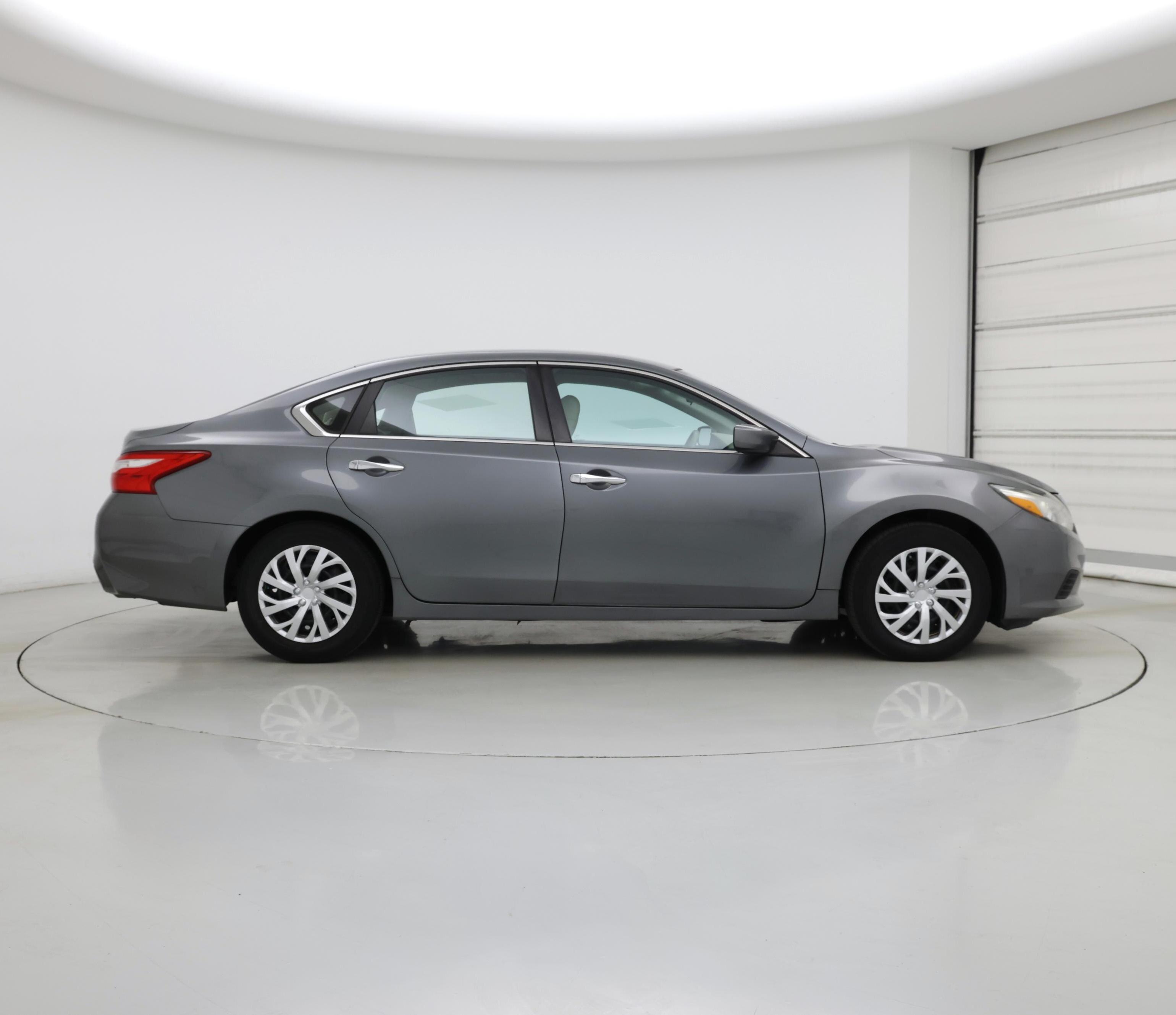 Thumbnail: 2016 Nissan Altima - 7