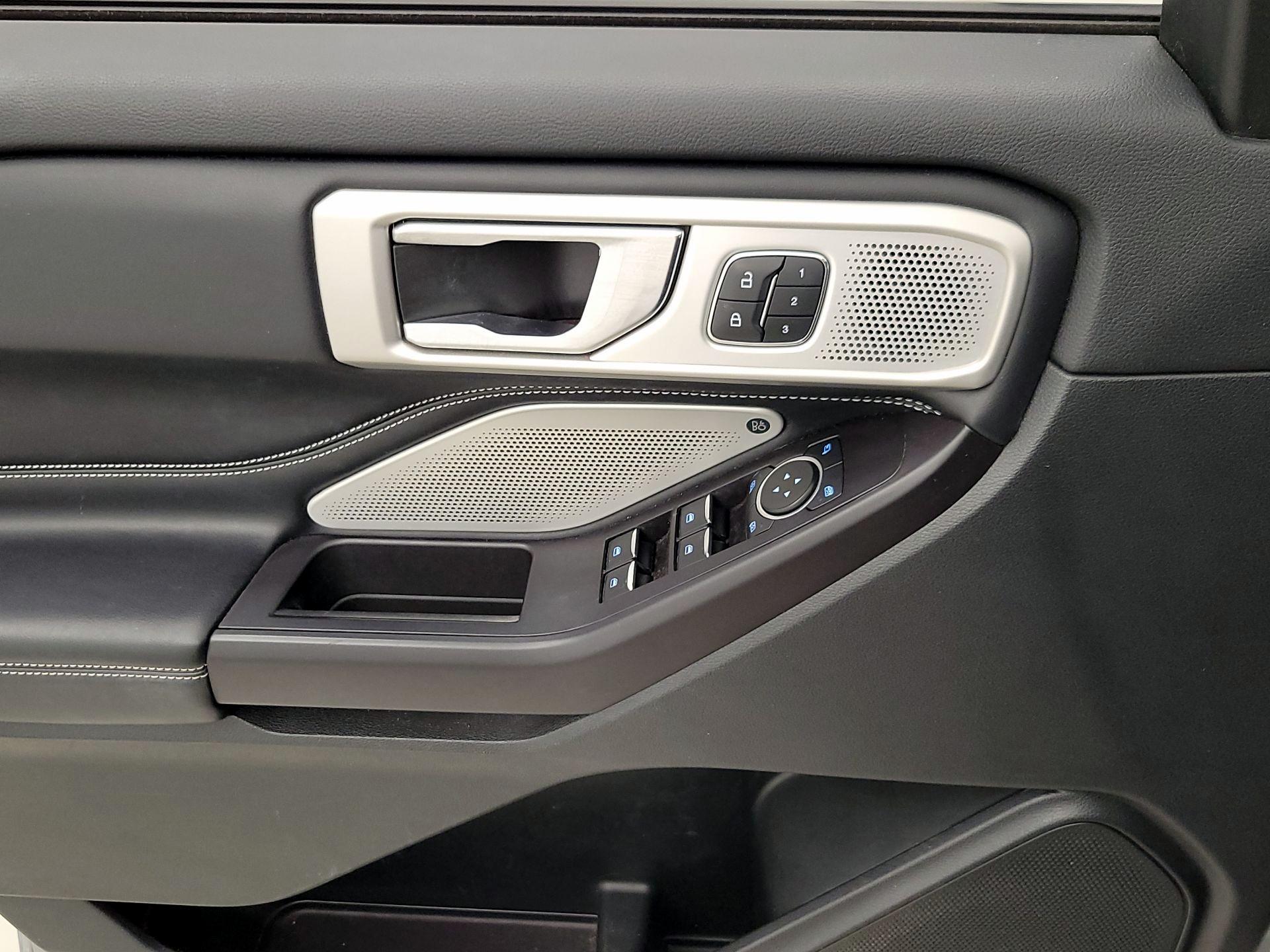 Thumbnail: 2020 Ford Explorer - 12