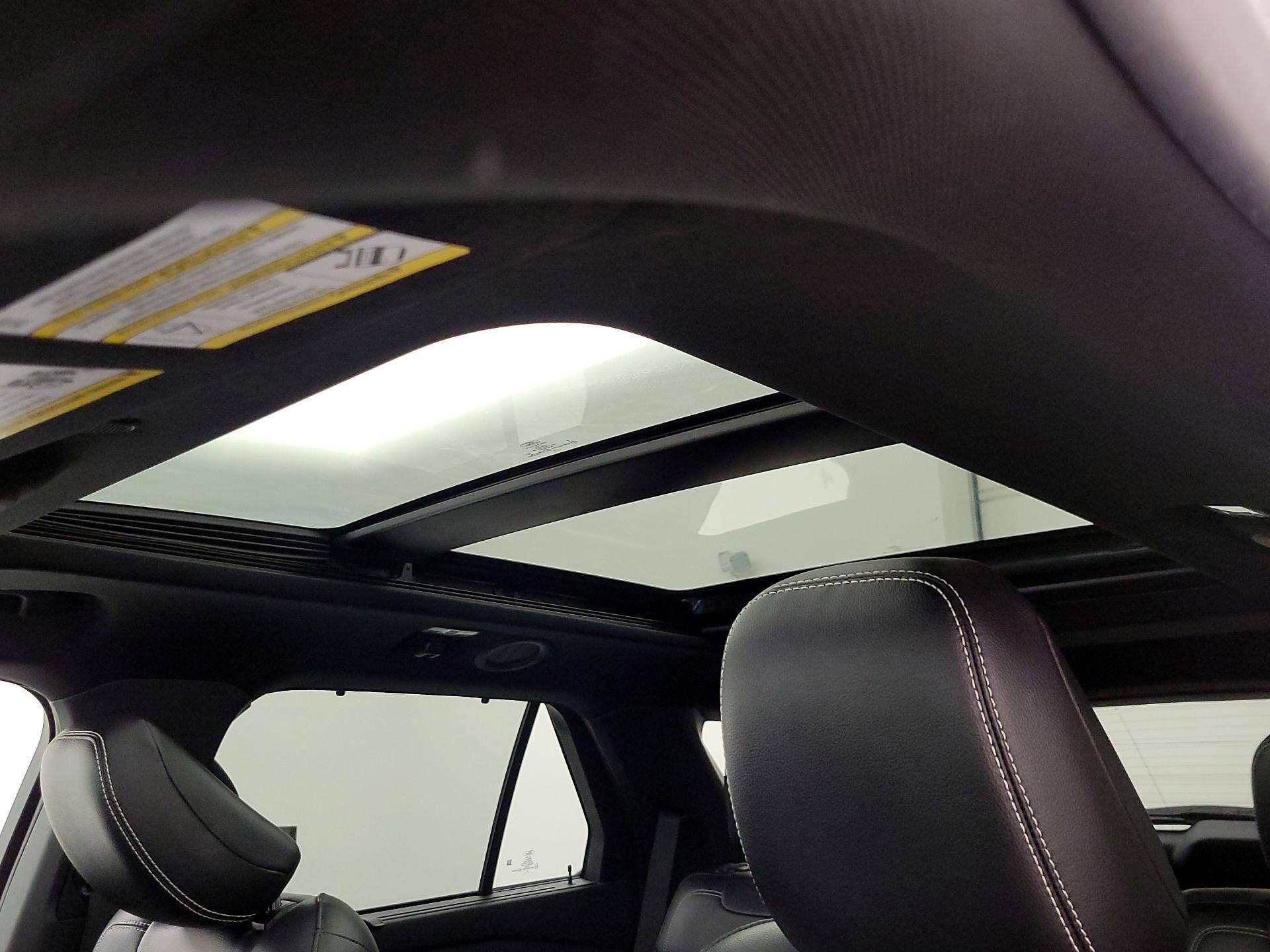 Thumbnail: 2020 Ford Explorer - 20