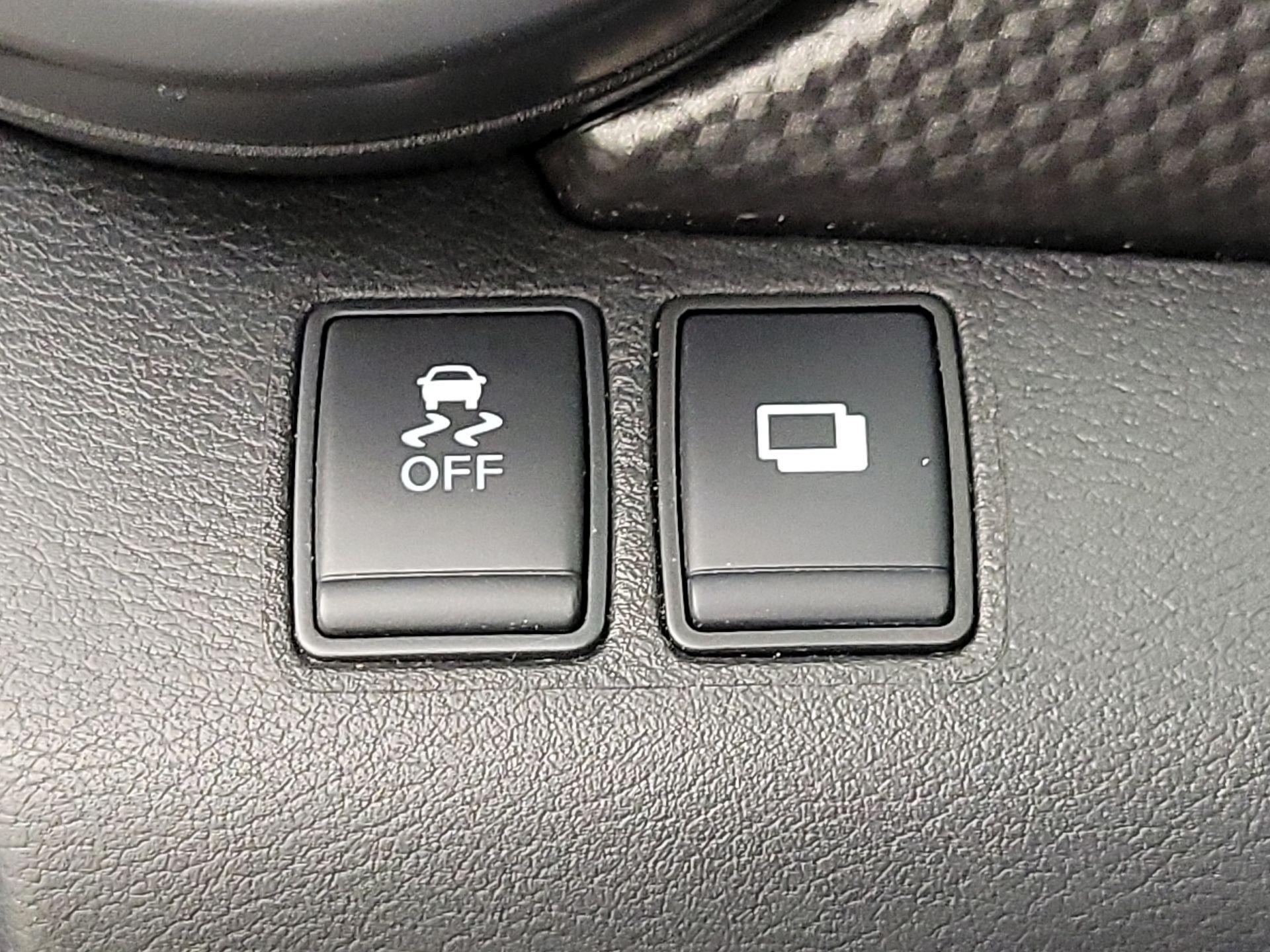 Thumbnail: 2019 Nissan Kicks - 13