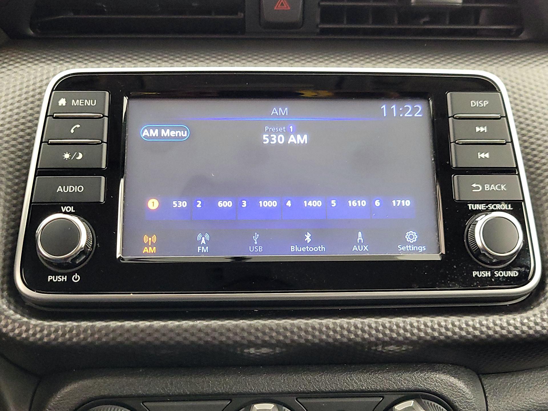 Thumbnail: 2019 Nissan Kicks - 15