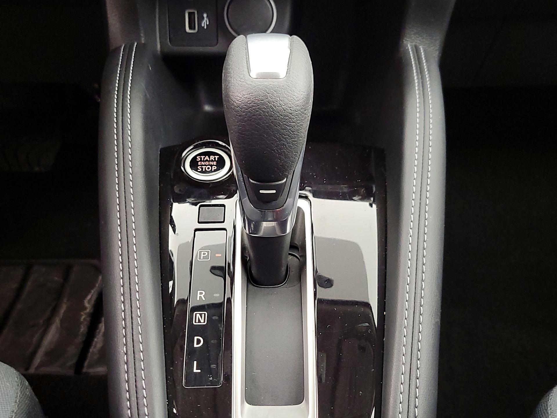 Thumbnail: 2019 Nissan Kicks - 17