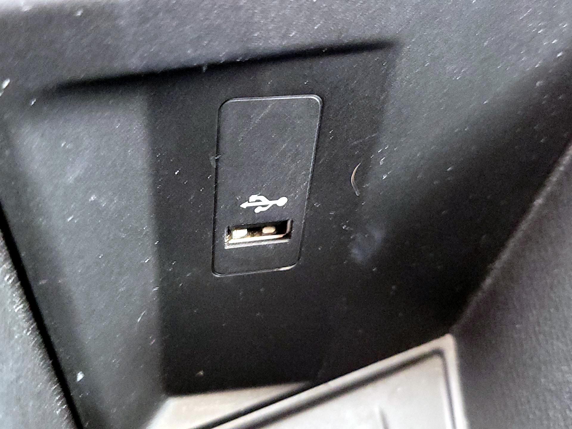 Thumbnail: 2018 BMW X1 - 19