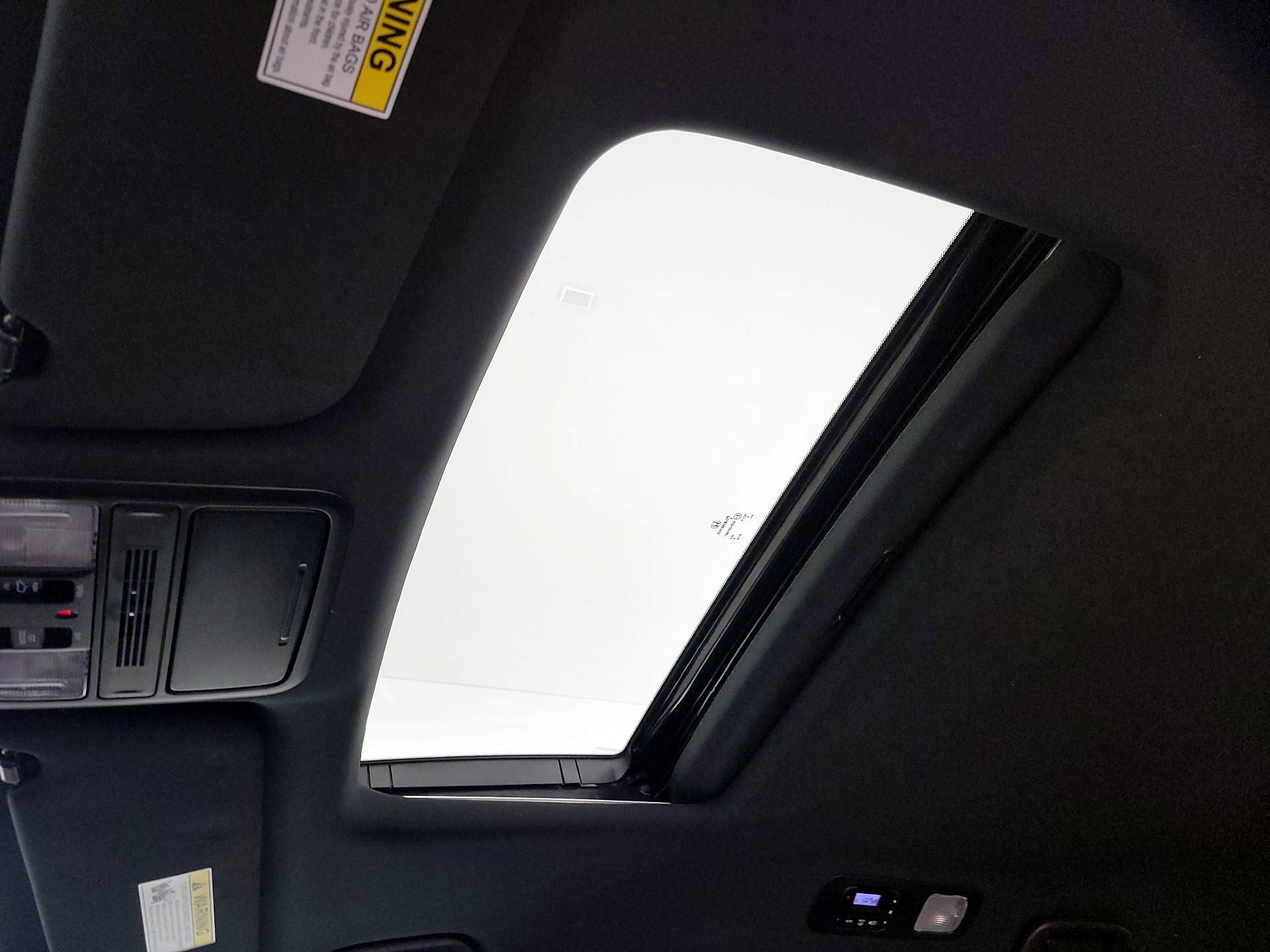 Thumbnail: 2023 Honda Odyssey - 19