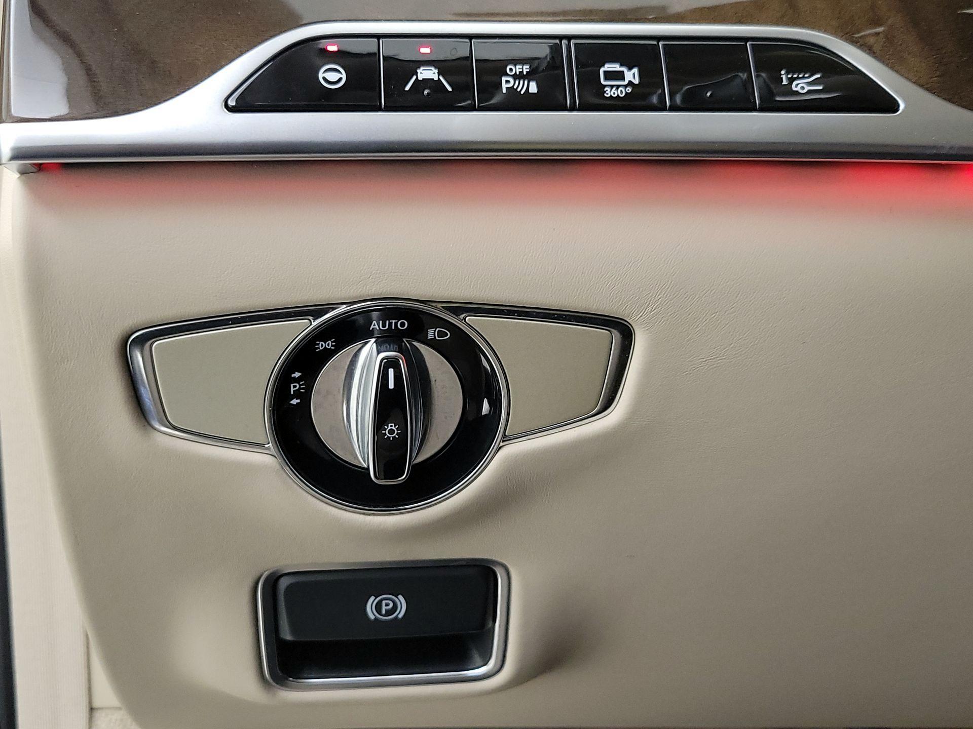 Thumbnail: 2015 Mercedes-Benz S-Class - 13