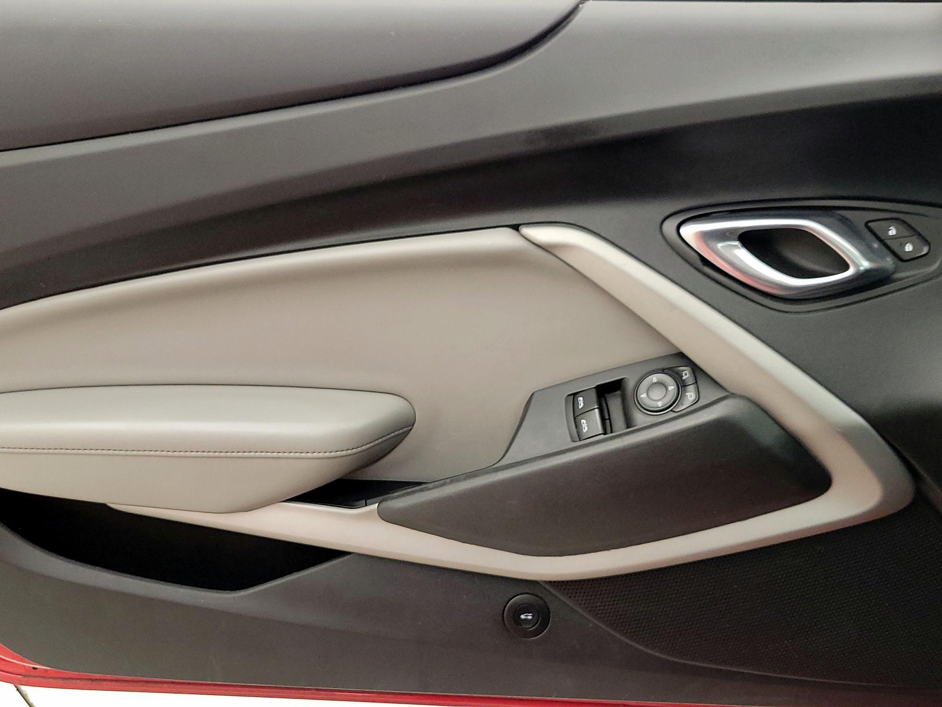 Thumbnail: 2018 Chevrolet Camaro - 12