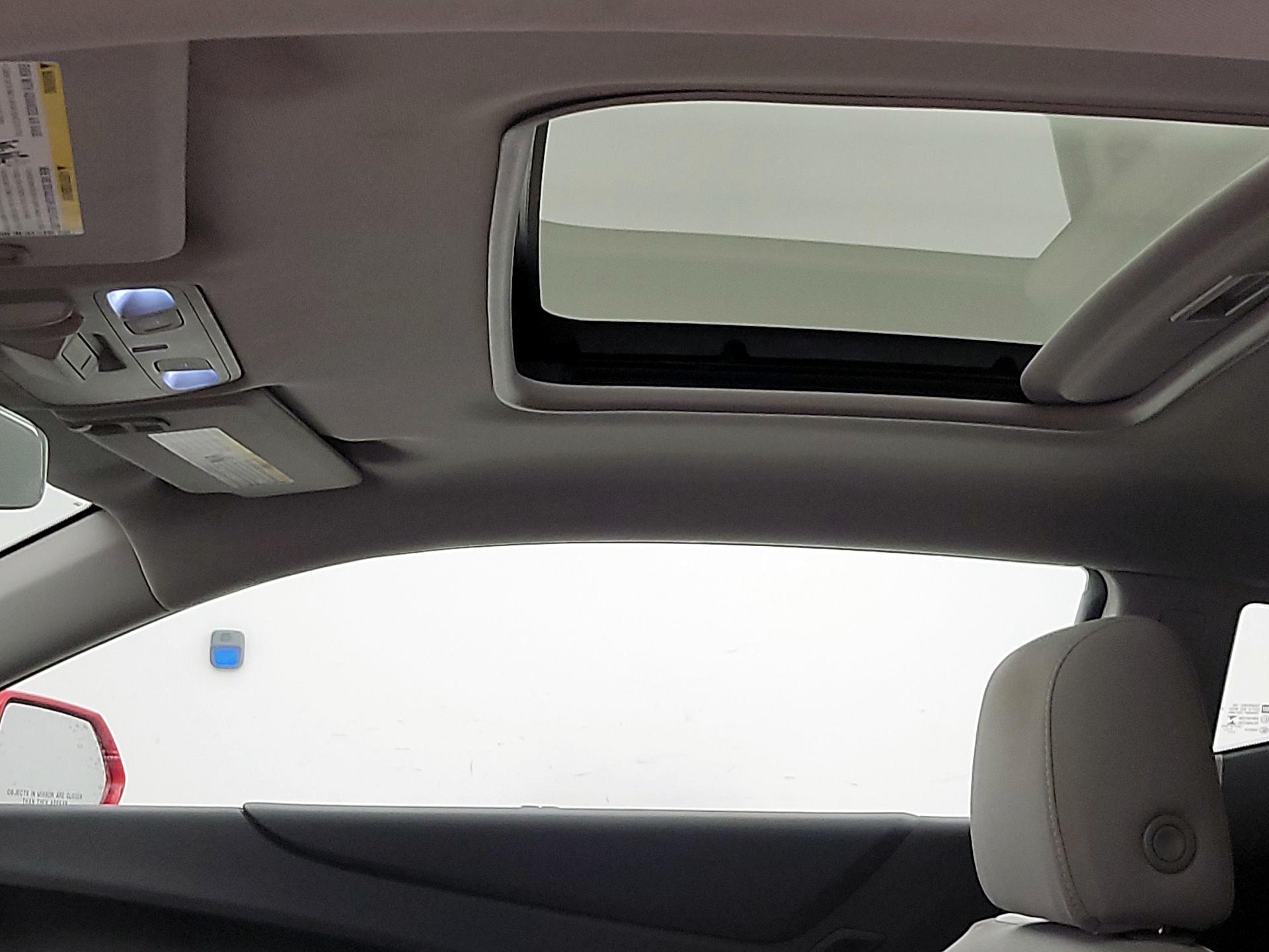 Thumbnail: 2018 Chevrolet Camaro - 19