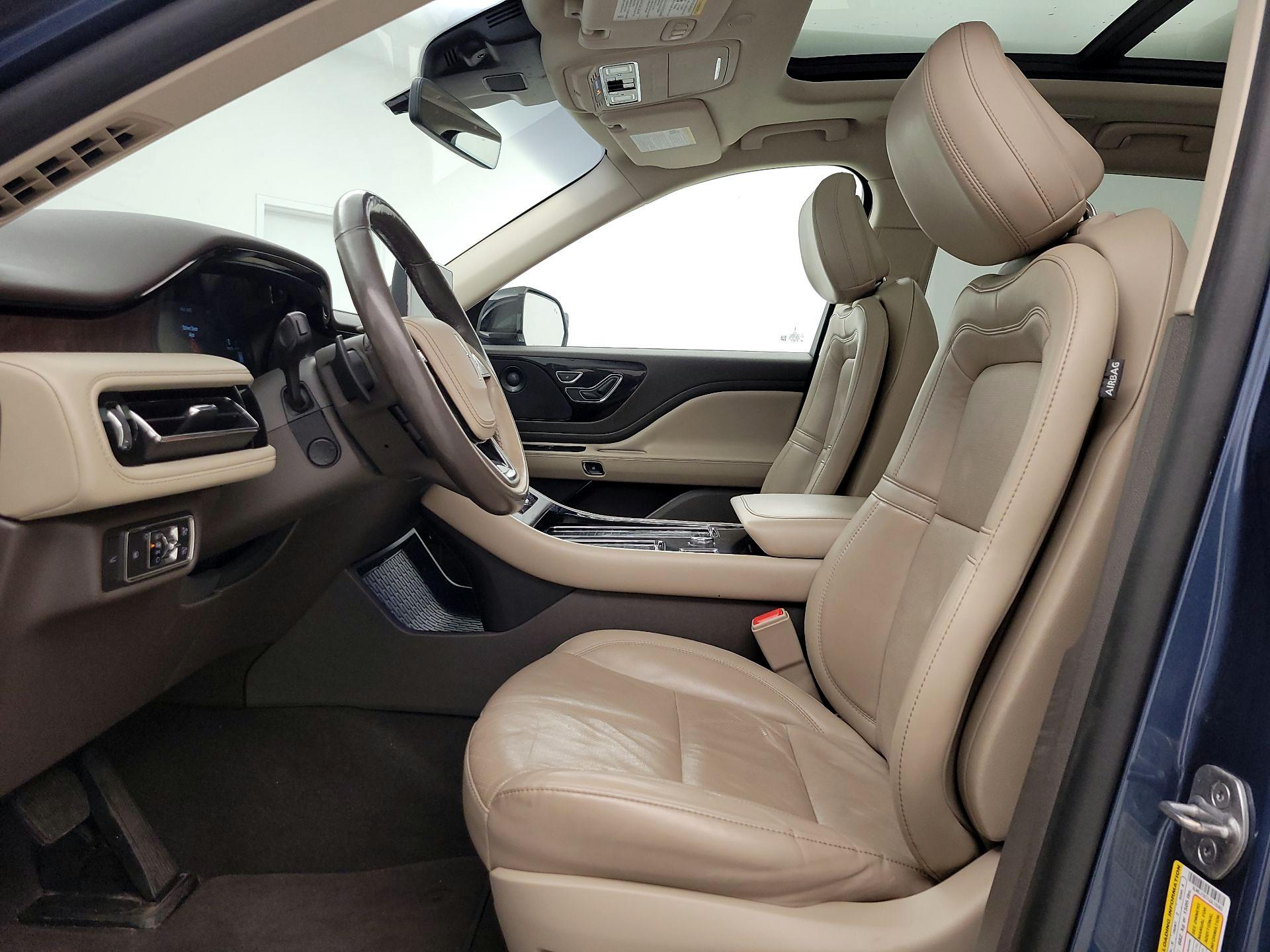 Thumbnail: 2020 Lincoln Aviator - 11