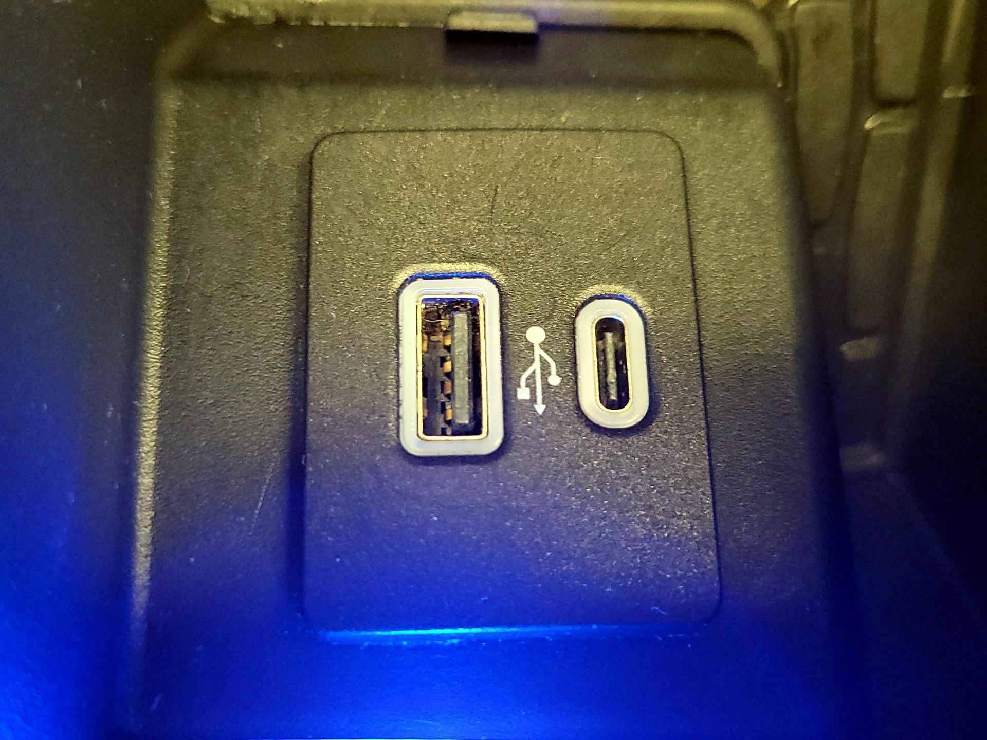 Thumbnail: 2020 Lincoln Aviator - 19