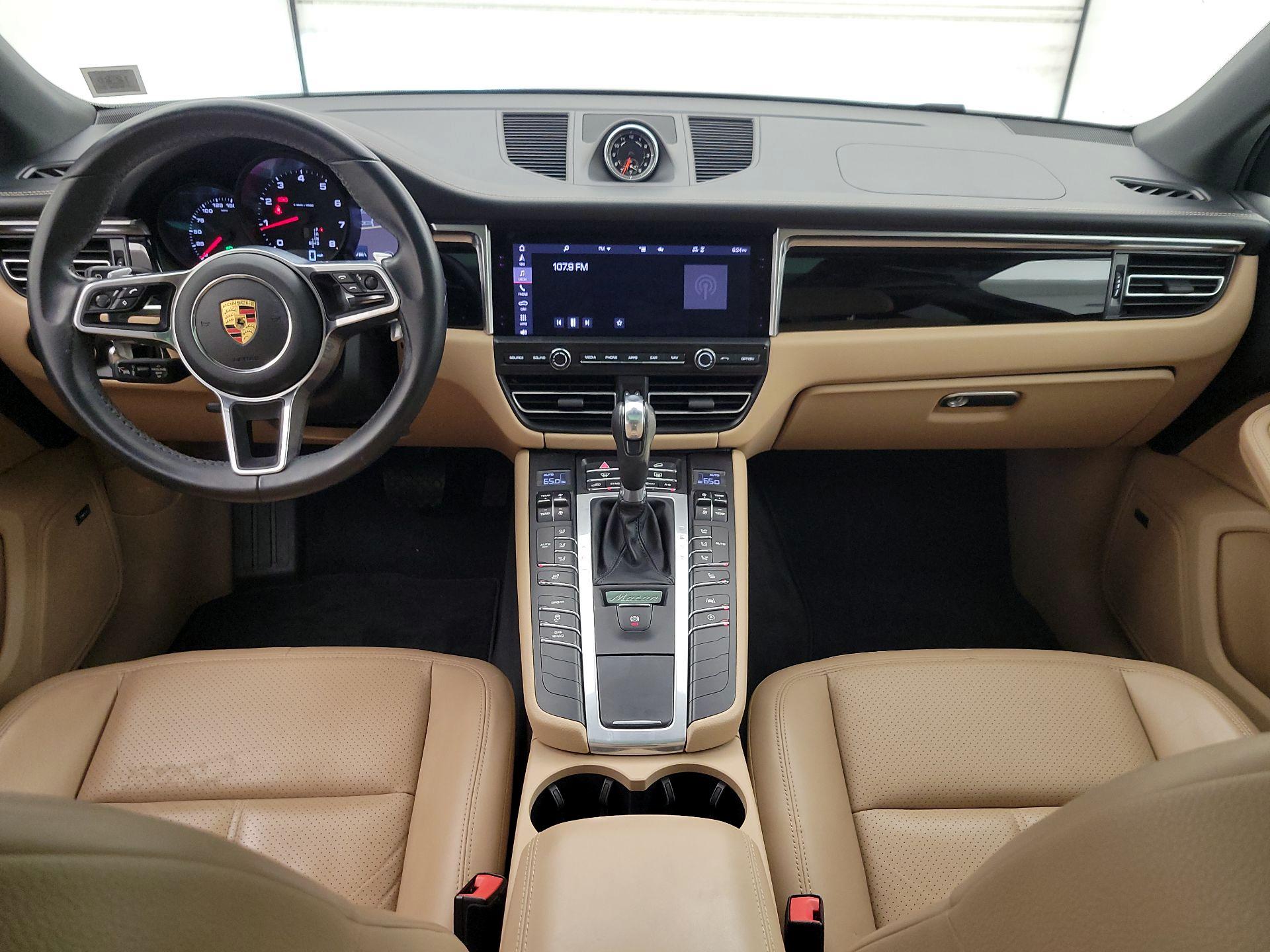 Thumbnail: 2021 Porsche Macan - 9