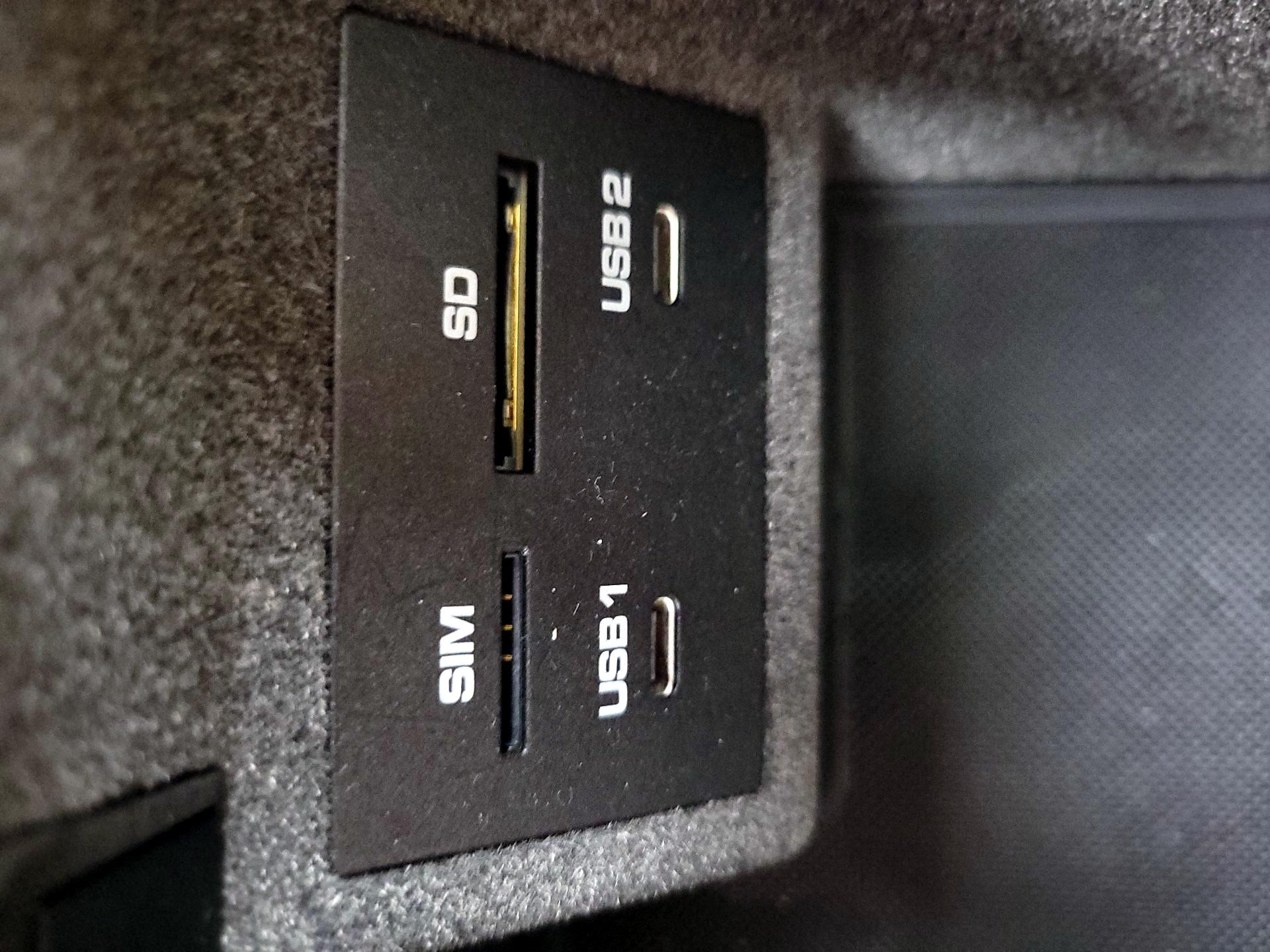 Thumbnail: 2021 Porsche Macan - 18