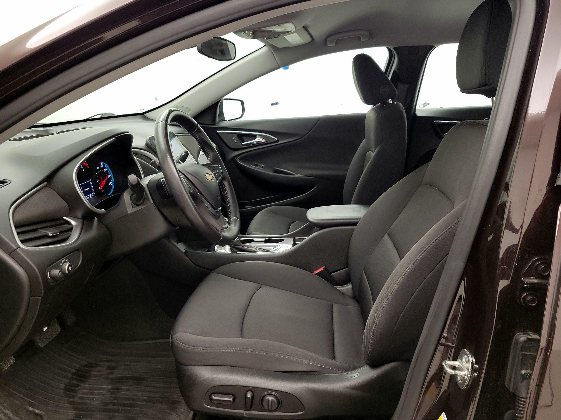 Thumbnail: 2020 Chevrolet Malibu - 11