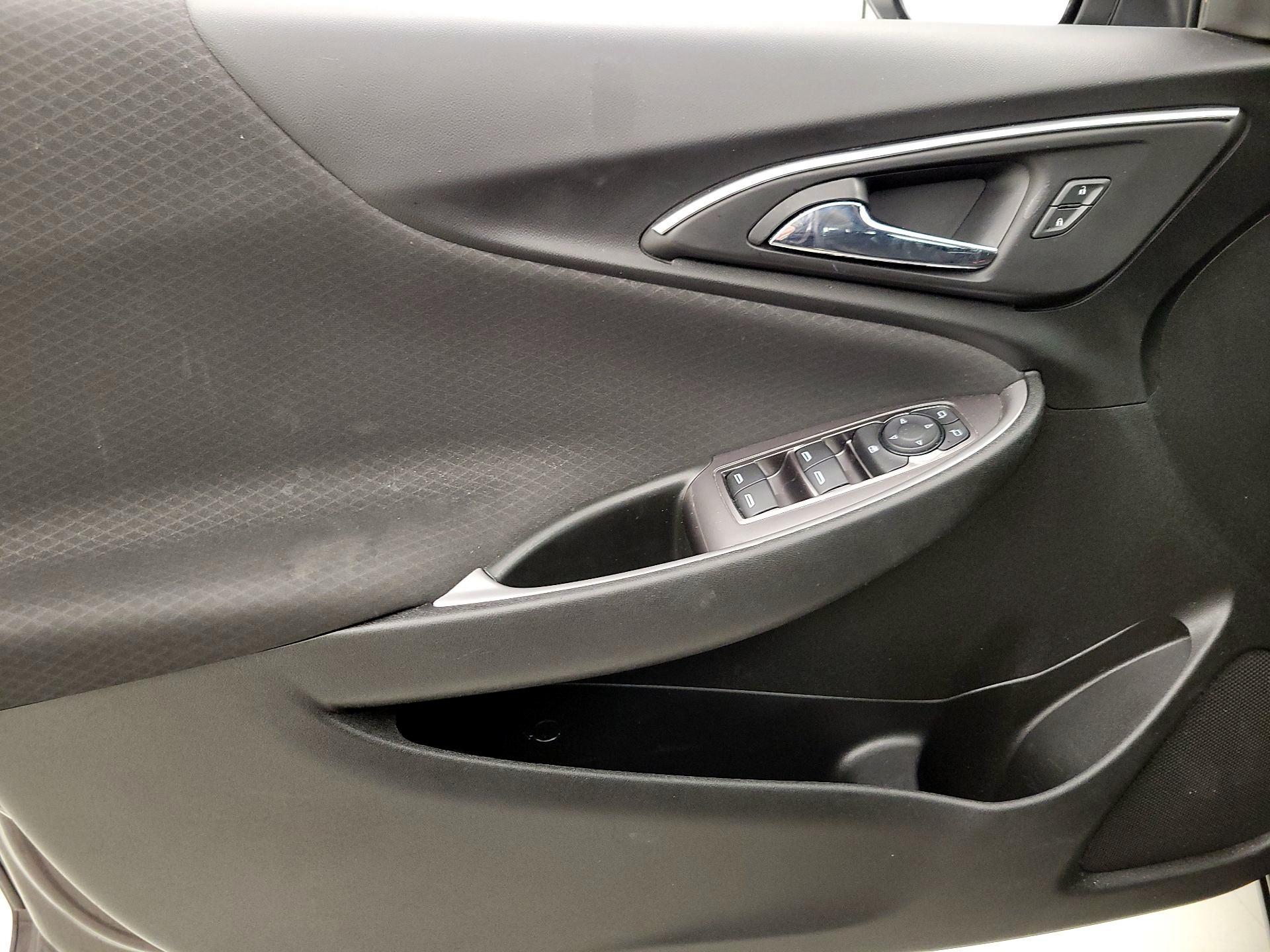 Thumbnail: 2020 Chevrolet Malibu - 12