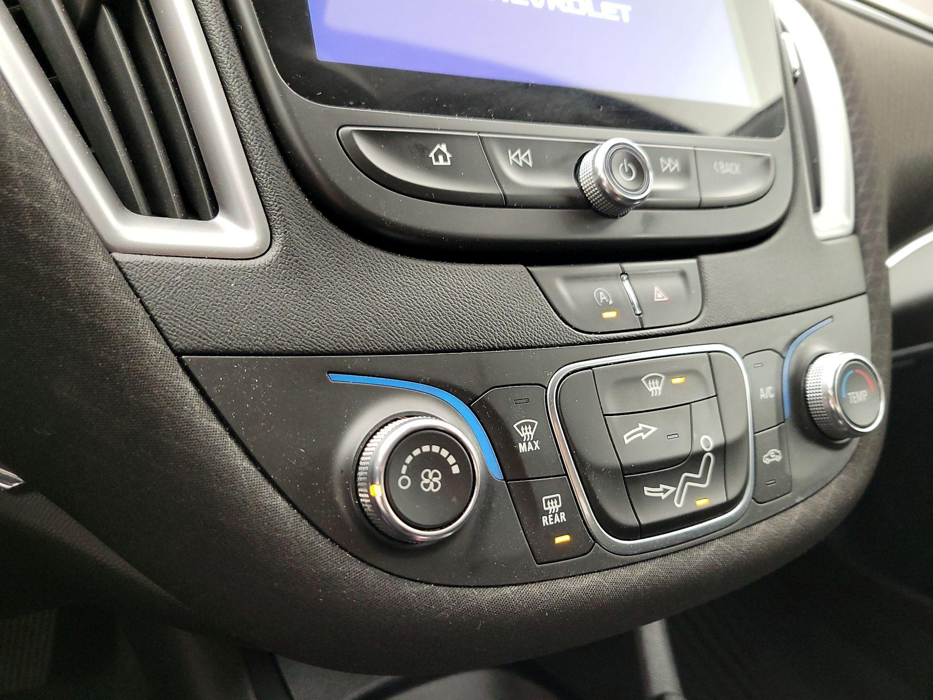 Thumbnail: 2020 Chevrolet Malibu - 16