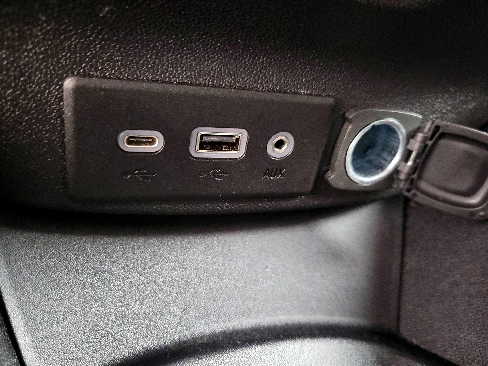 Thumbnail: 2020 Chevrolet Malibu - 18