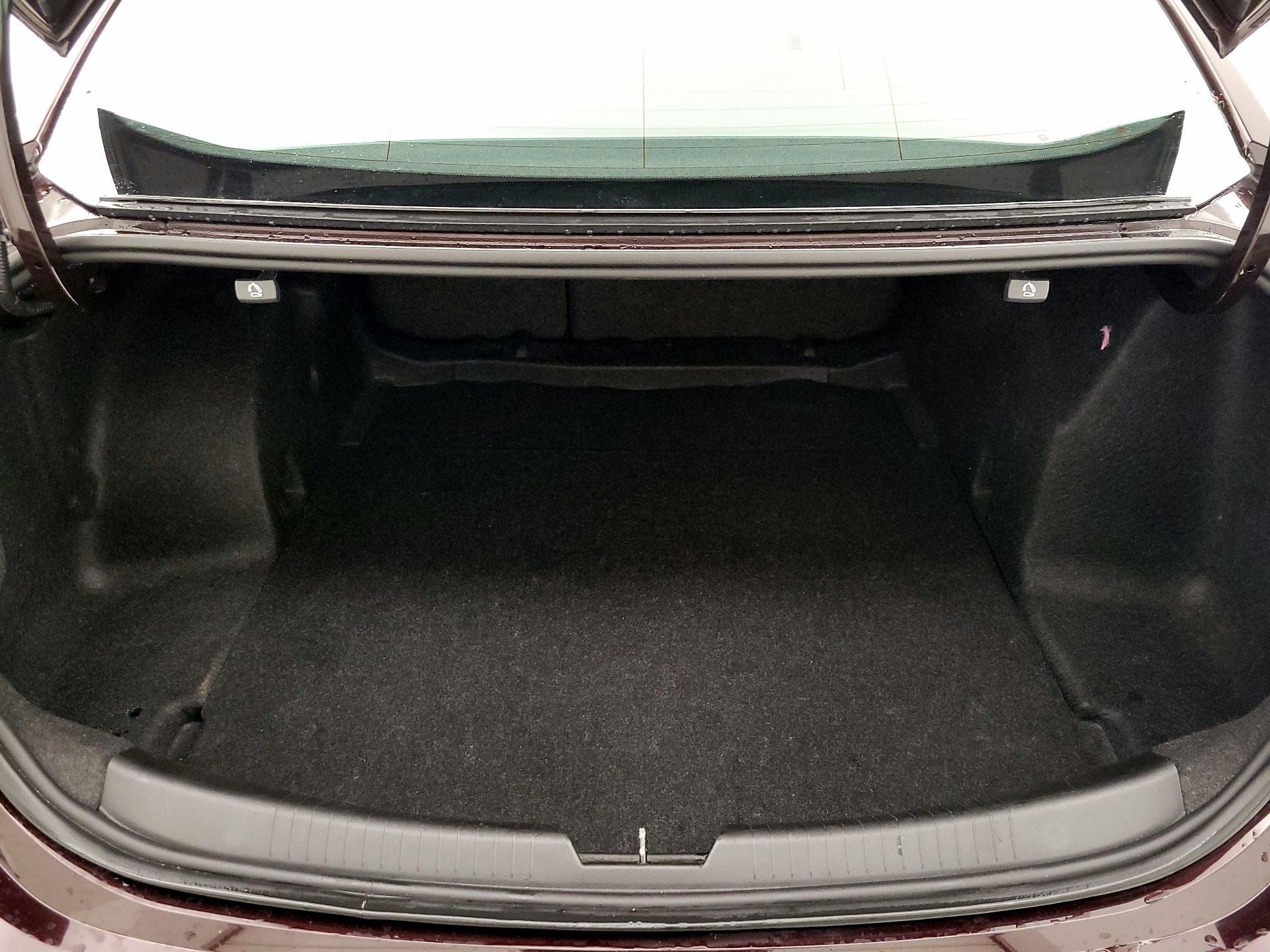 Thumbnail: 2020 Chevrolet Malibu - 20