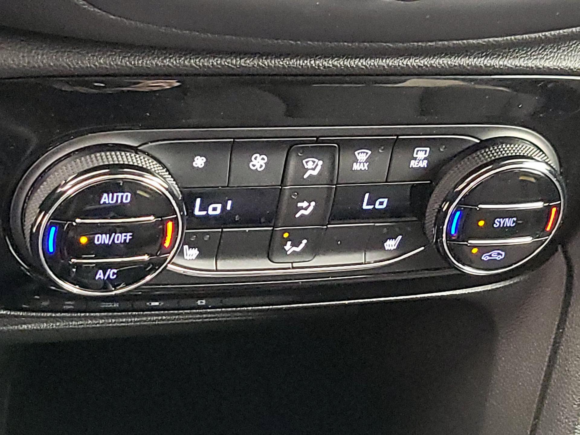 Thumbnail: 2022 Buick Encore GX - 16