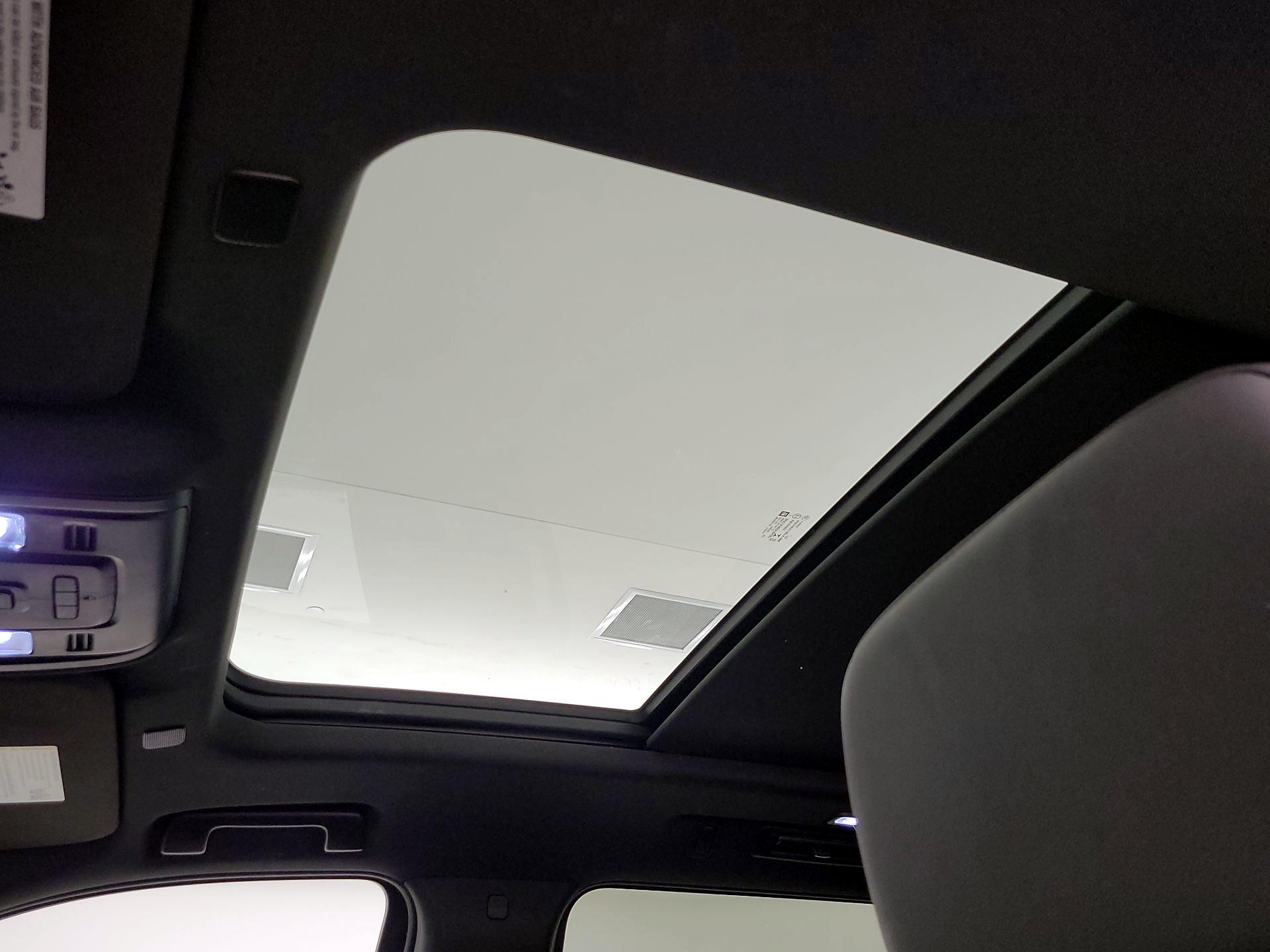 Thumbnail: 2023 Chevrolet Suburban - 19