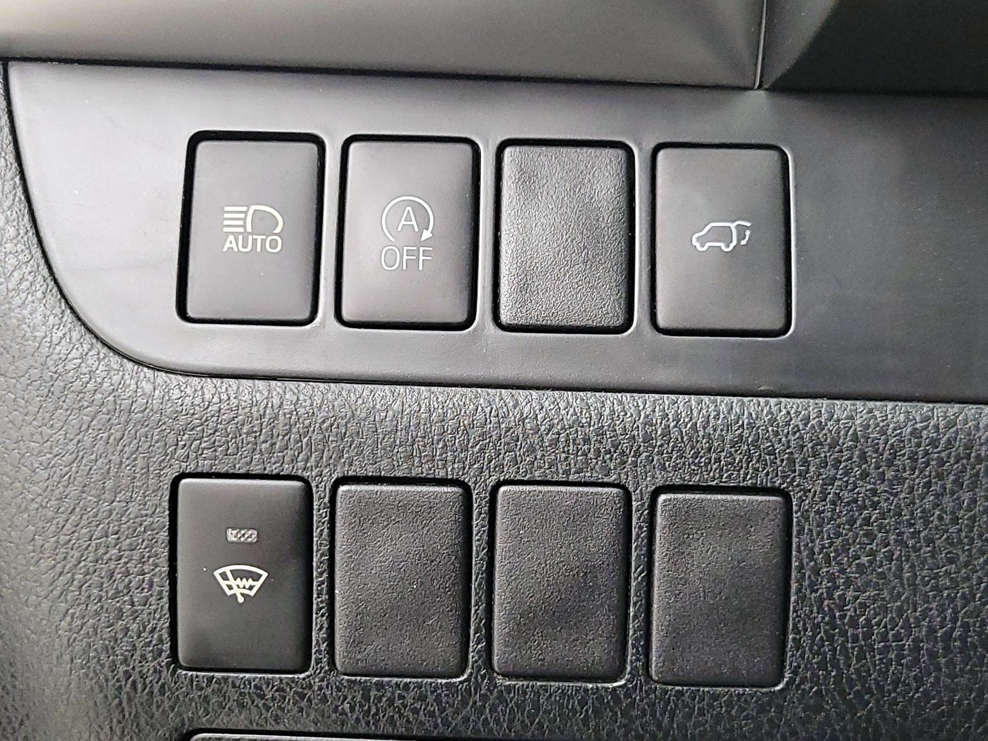 Thumbnail: 2018 Toyota Highlander - 13